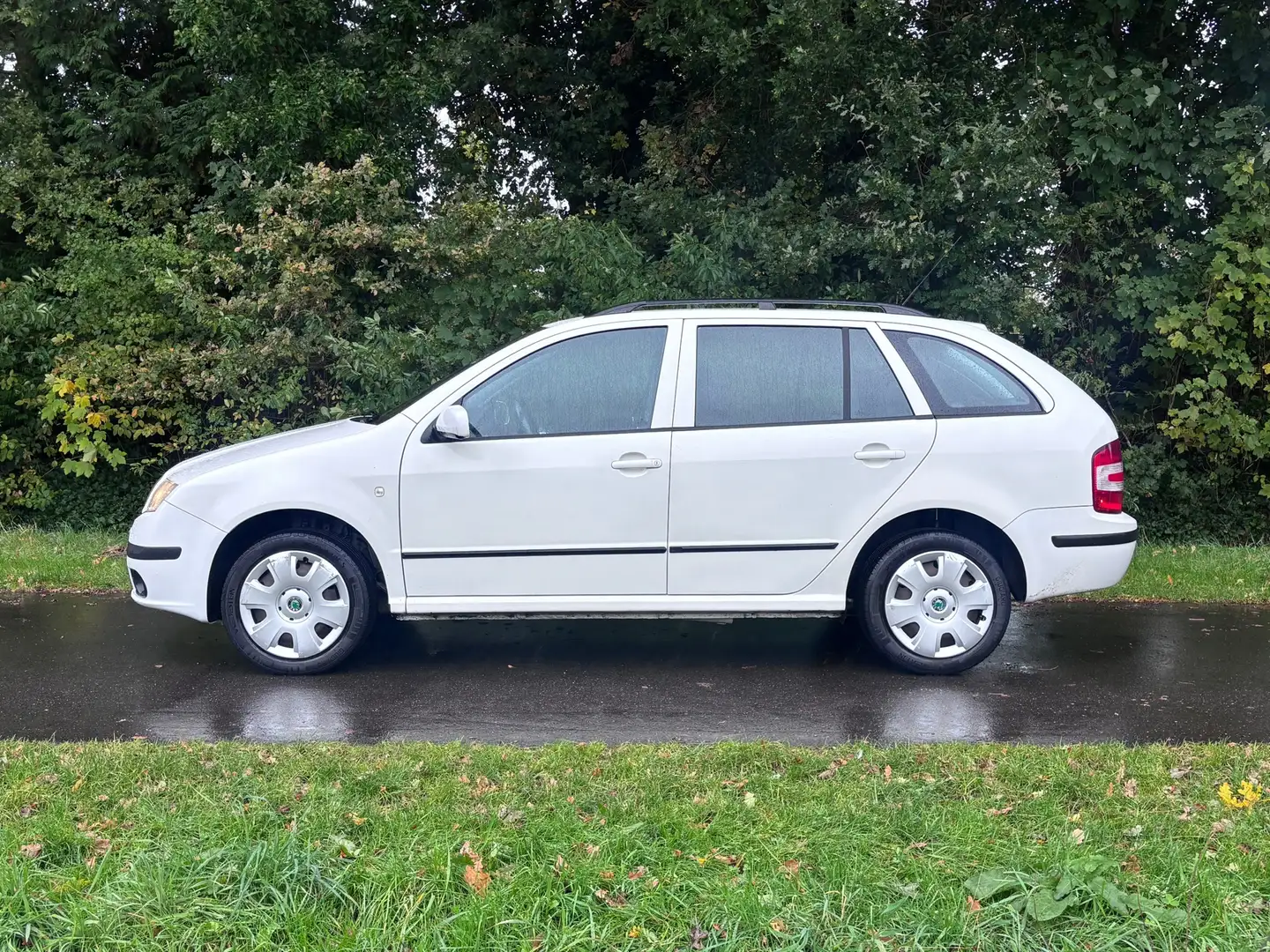 Skoda Fabia Combi 1.4-16V Spirit+ | Cruise + Airco Nu € 1.750, Weiß - 2