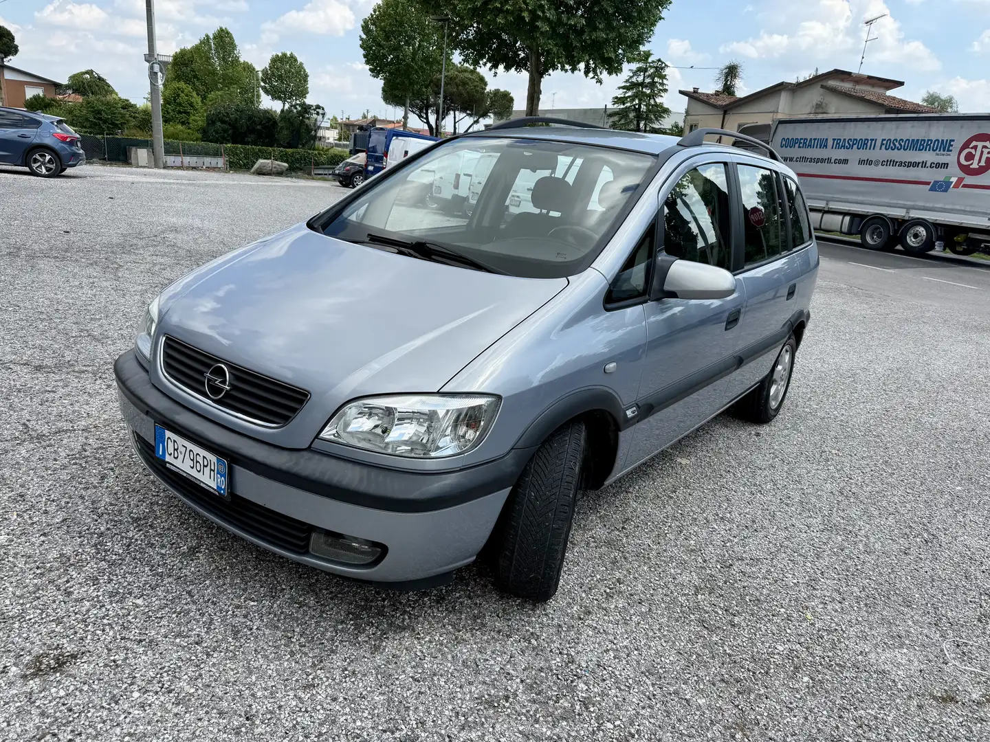 Opel Zafira 2.0 dti 7posti g.traino Ok NEOPATENTATI Gris - 2