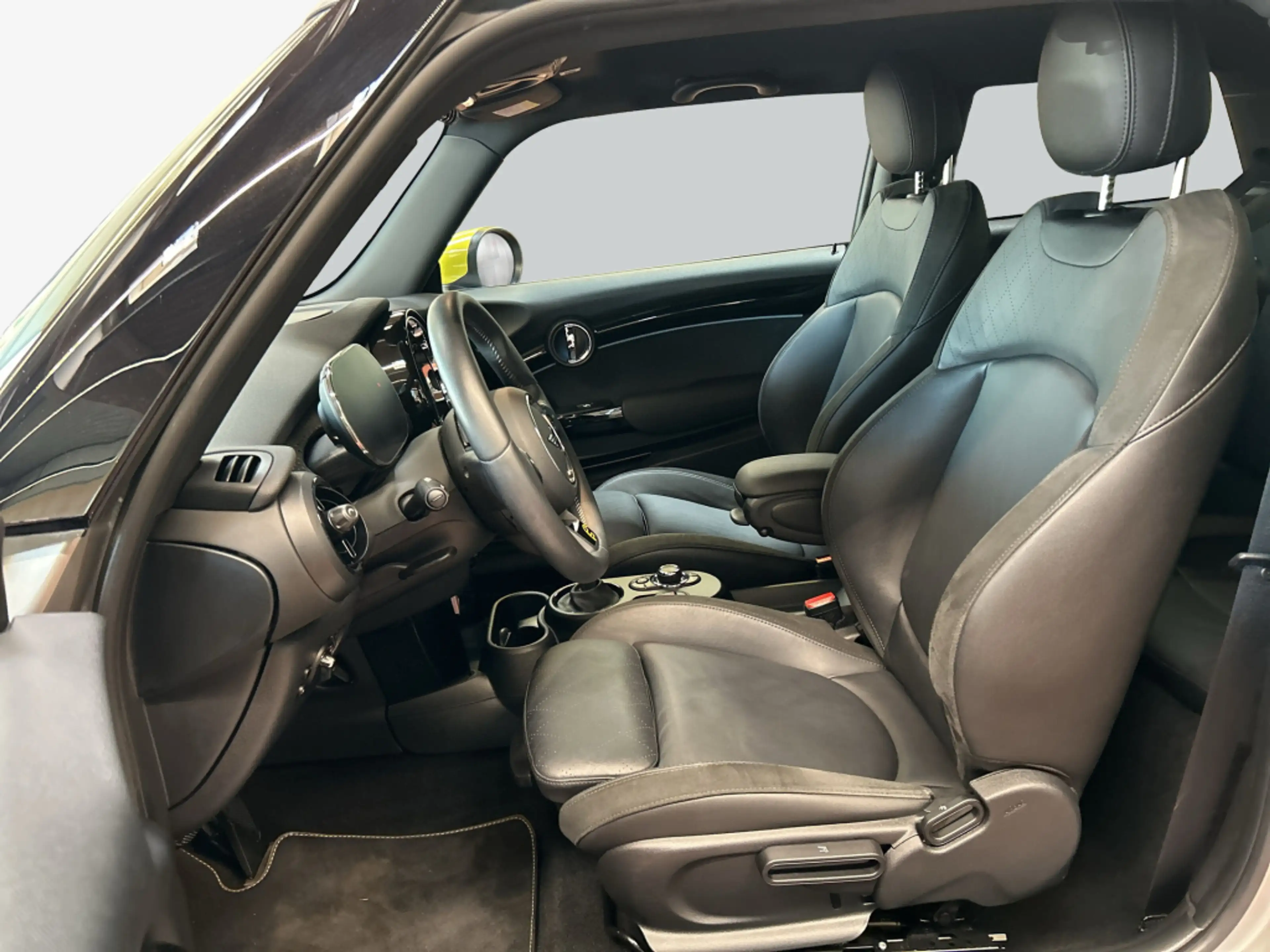 MINI Cooper SE Cooper SE Electric Trim LED Navi Rü-Kamera — photo 11