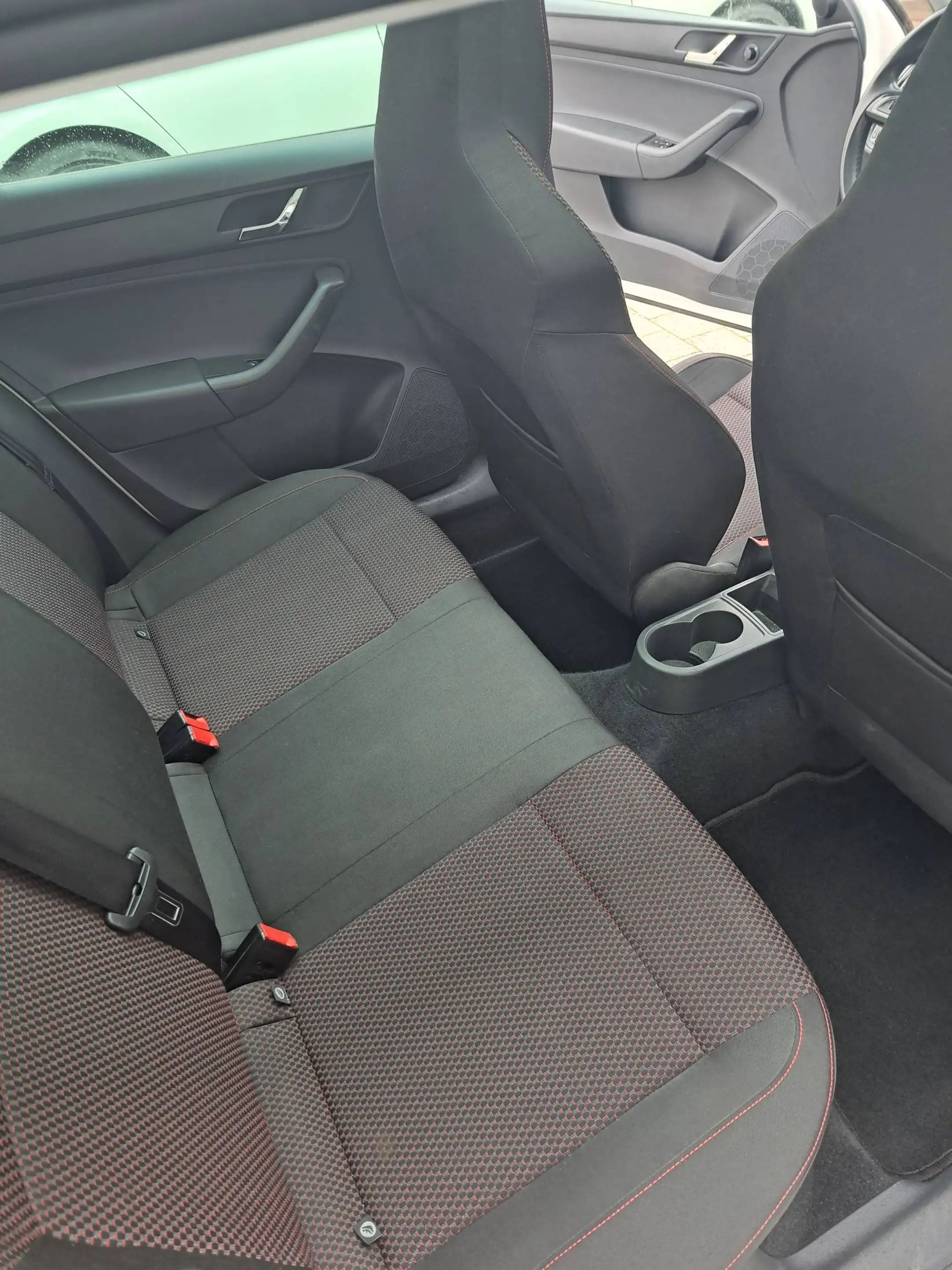 Skoda Rapid/Spaceback Rapid Spaceback Rapid Spaceback 1.2 TSI Ambition — photo 10
