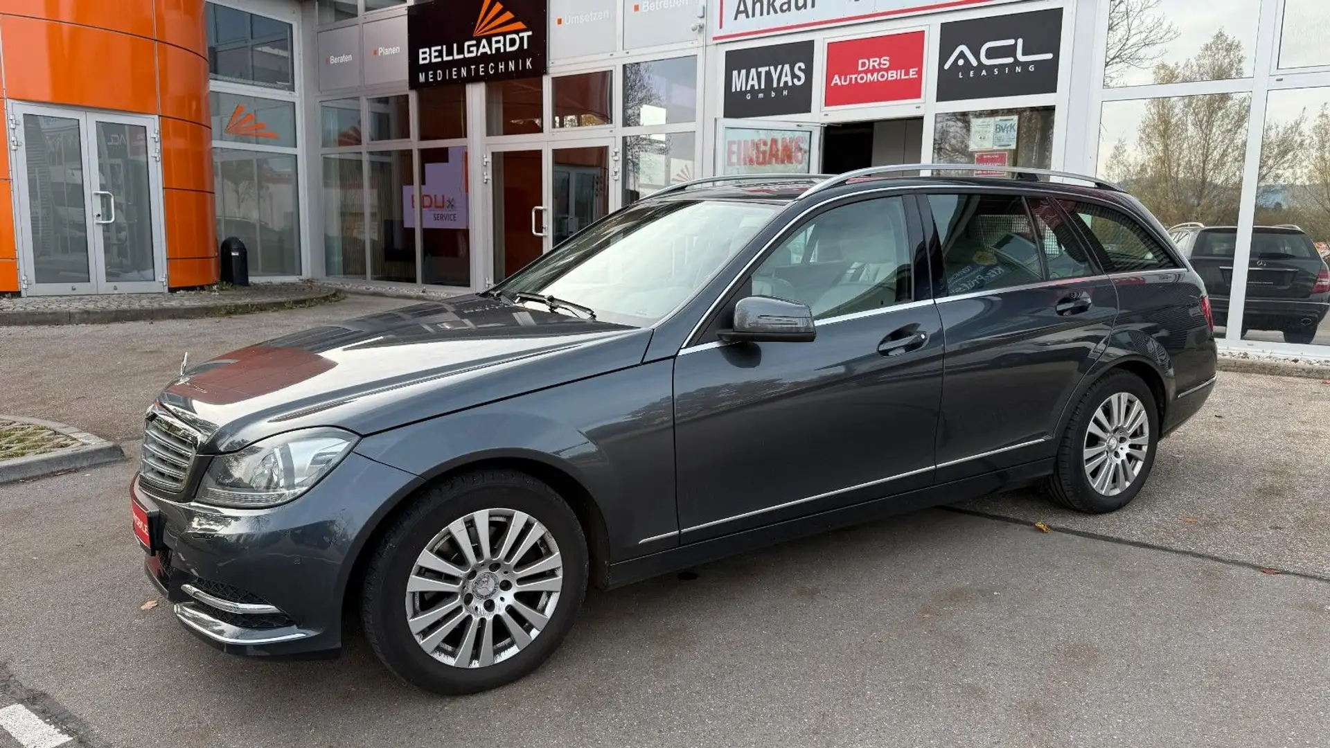 Mercedes-Benz C 250 T CDI BlueEfficiency 4Matic/Navi/Bi Xenon Gris - 2