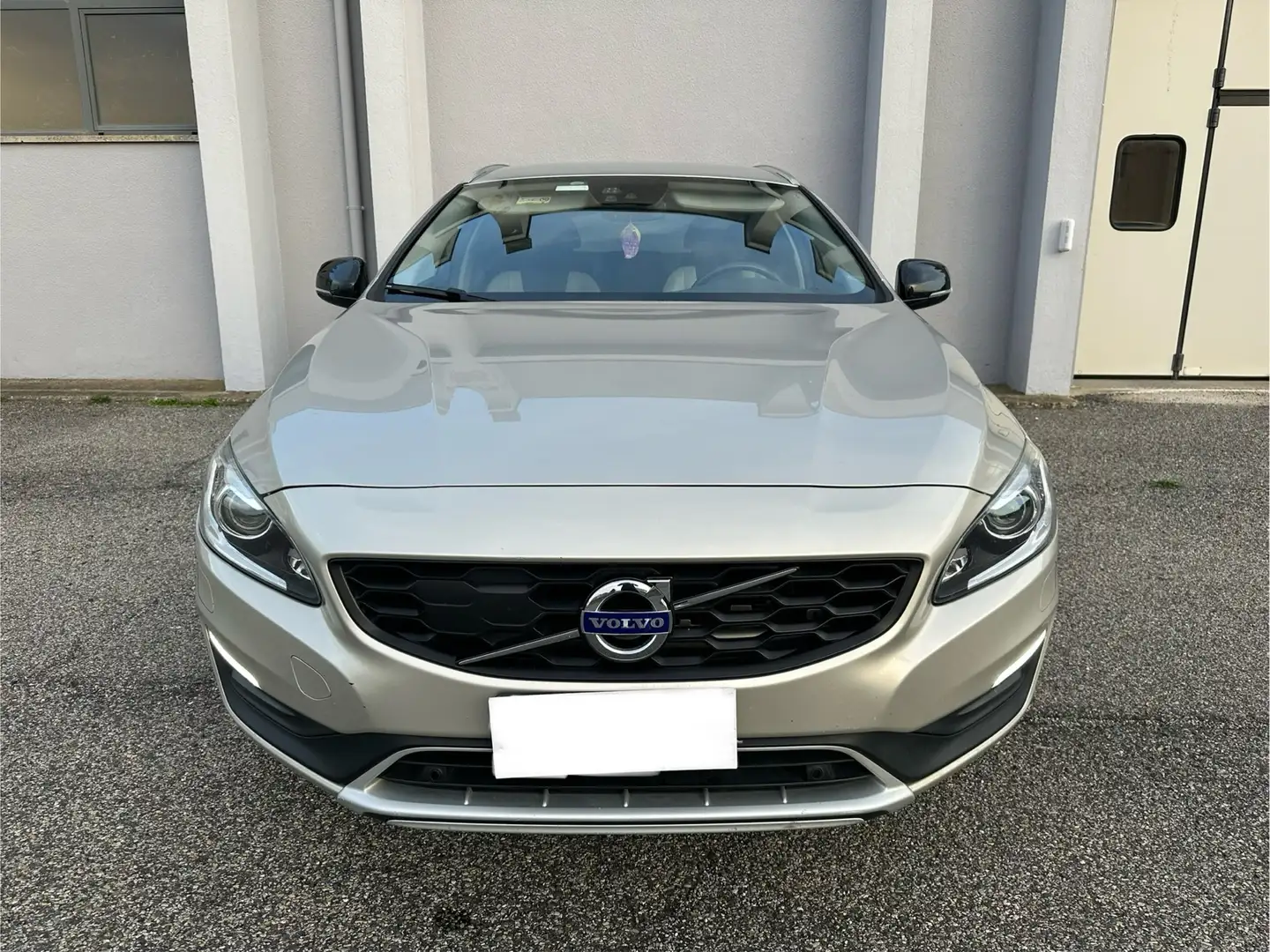 Volvo V60 Cross Country 2.0 d4 Pro geartronic Grigio - 2