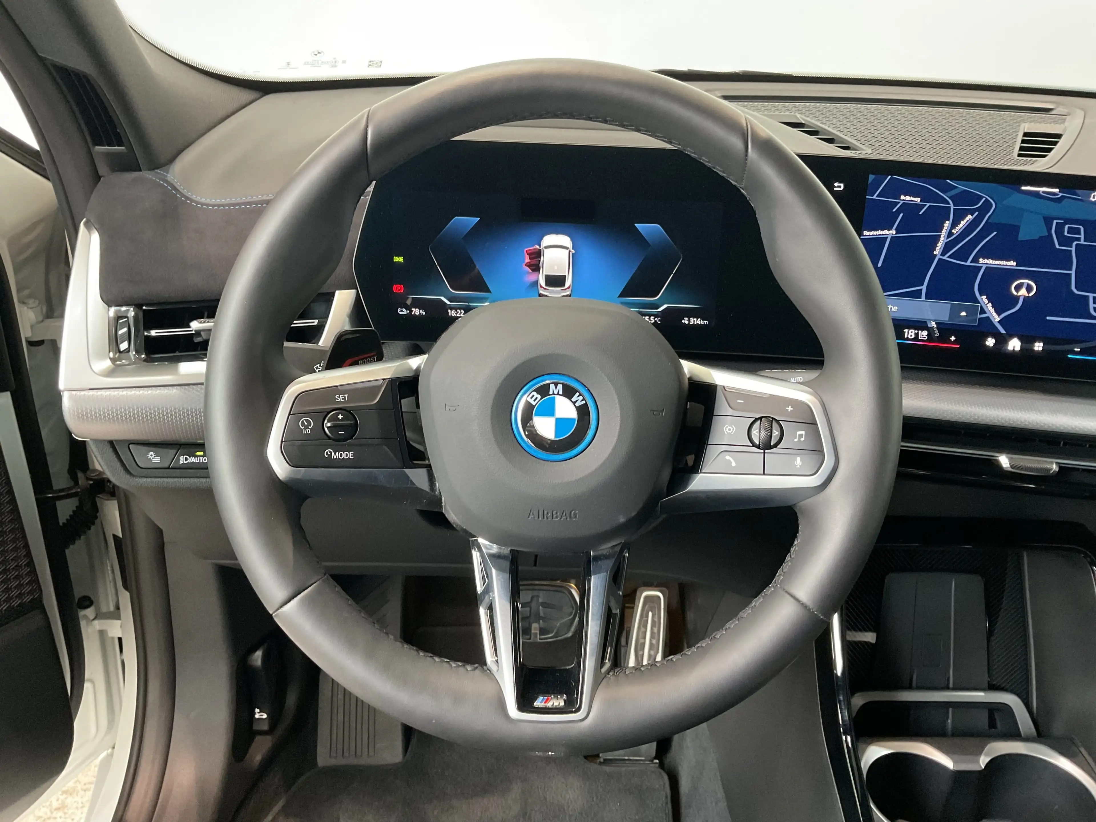 BMW iX2 xDrive30 |M Sportpaket |Aktivsitz |19 M LMR — photo 4