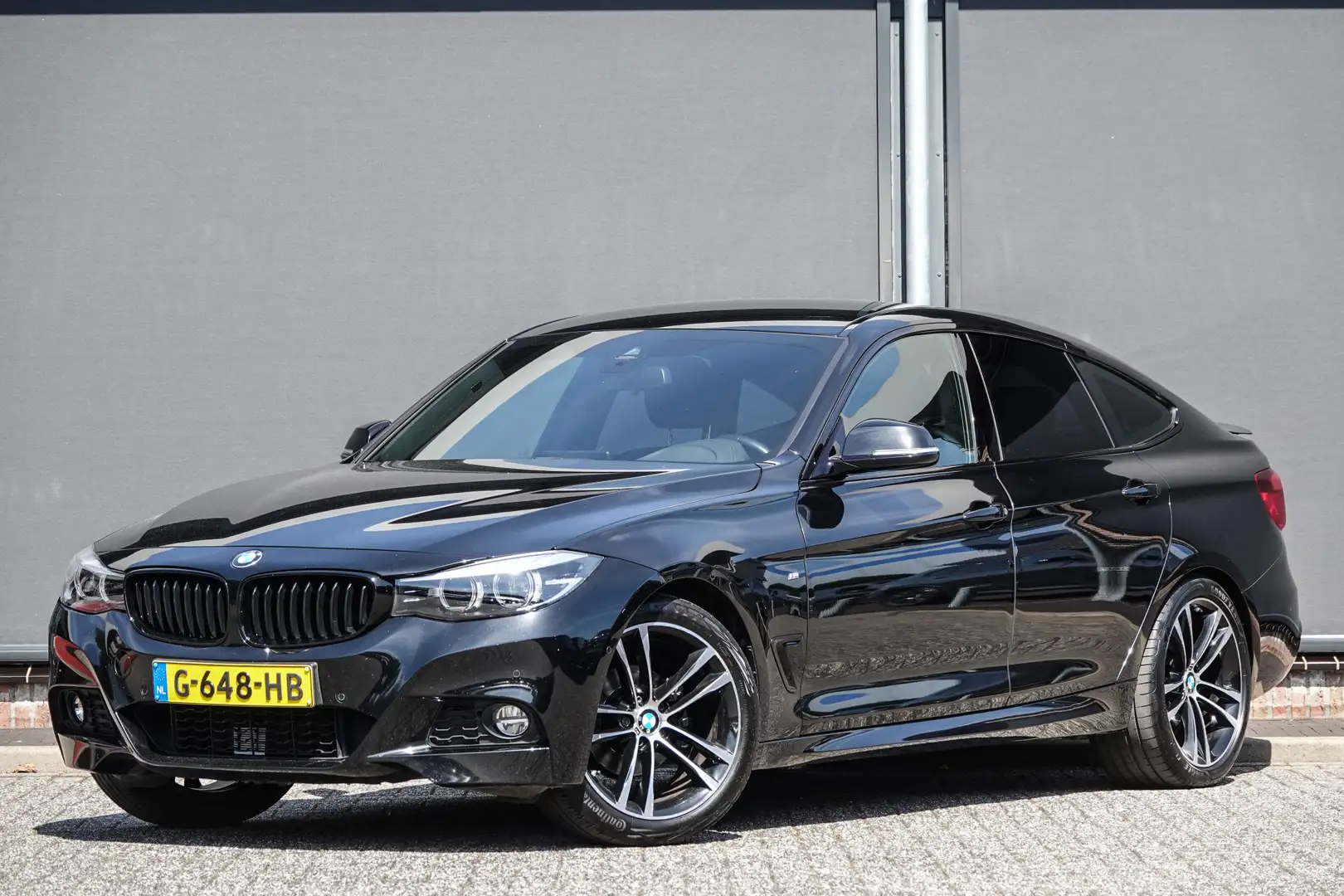 BMW 320 3-serie Gran Turismo 320i 184Pk Aut. | High Execut Zwart - 1