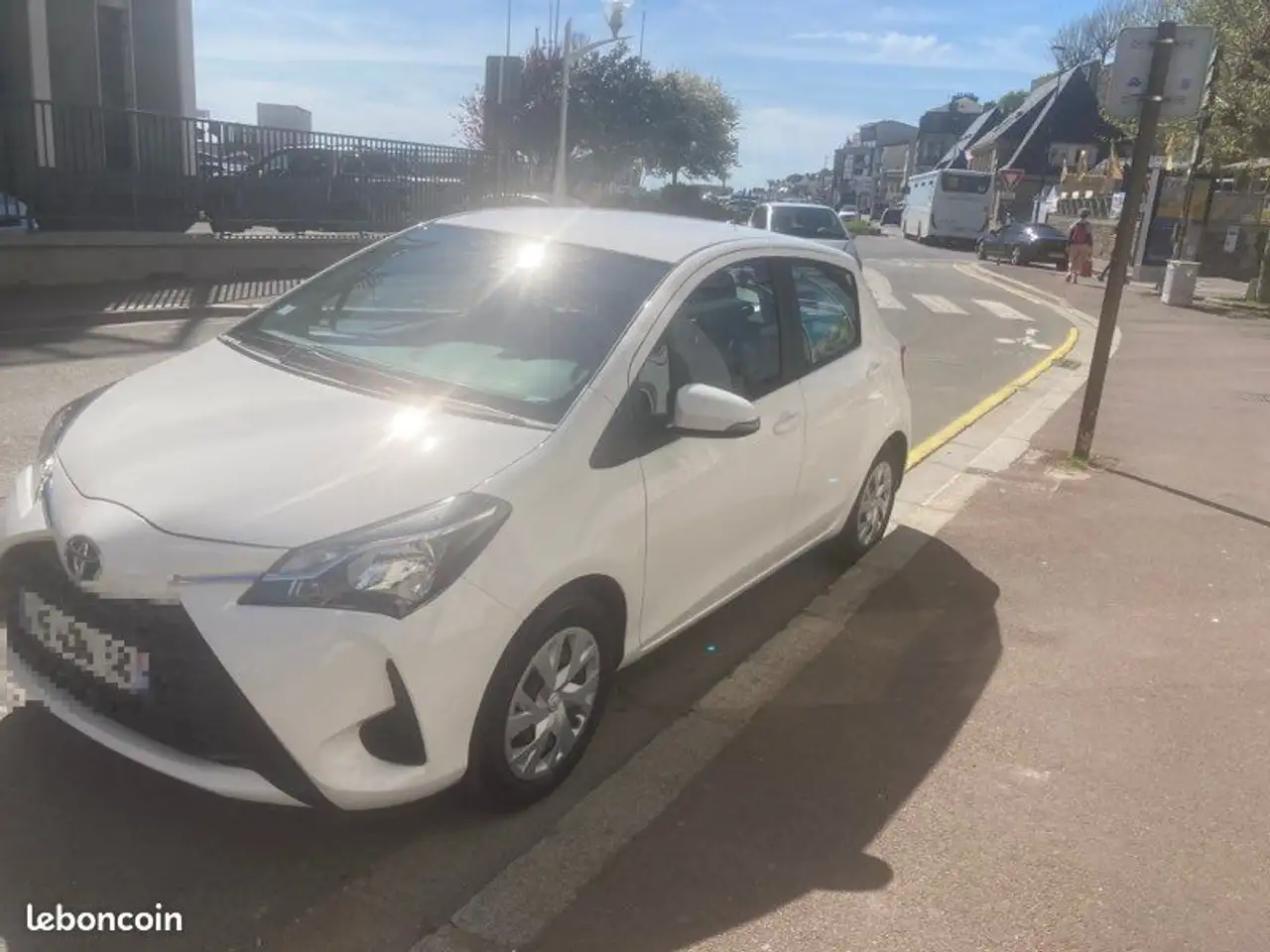 Toyota Yaris Yaris 70 VVT-i France — photo 1 of 2