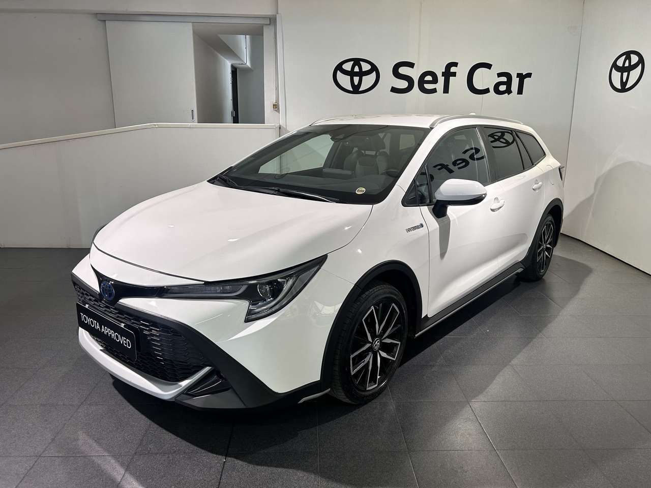 Toyota Corolla 2.0 Hybrid Touring Sport TREK