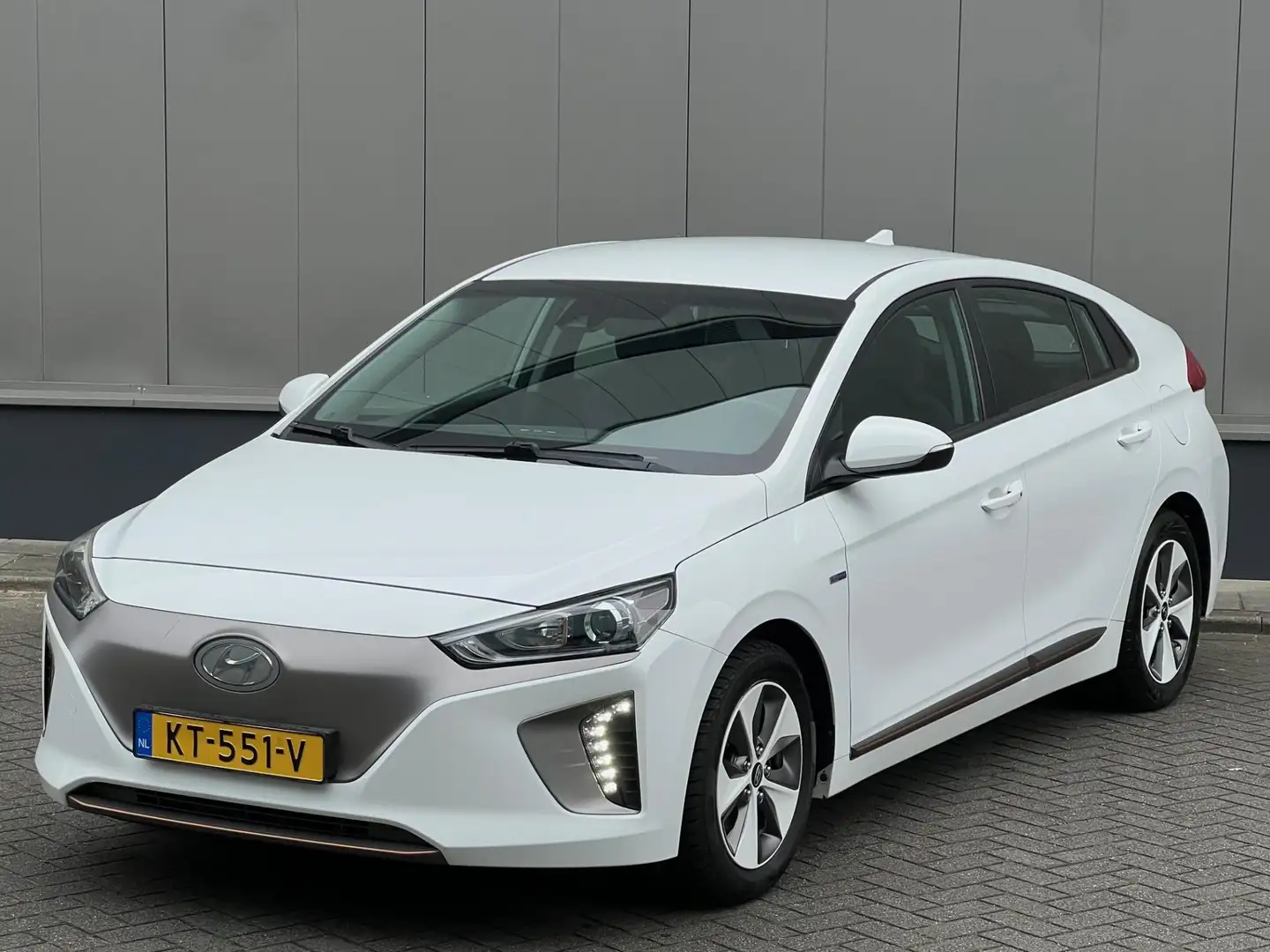 Hyundai IONIQ Comfort EV + Thuislader Ori NL NAP Blanc - 2