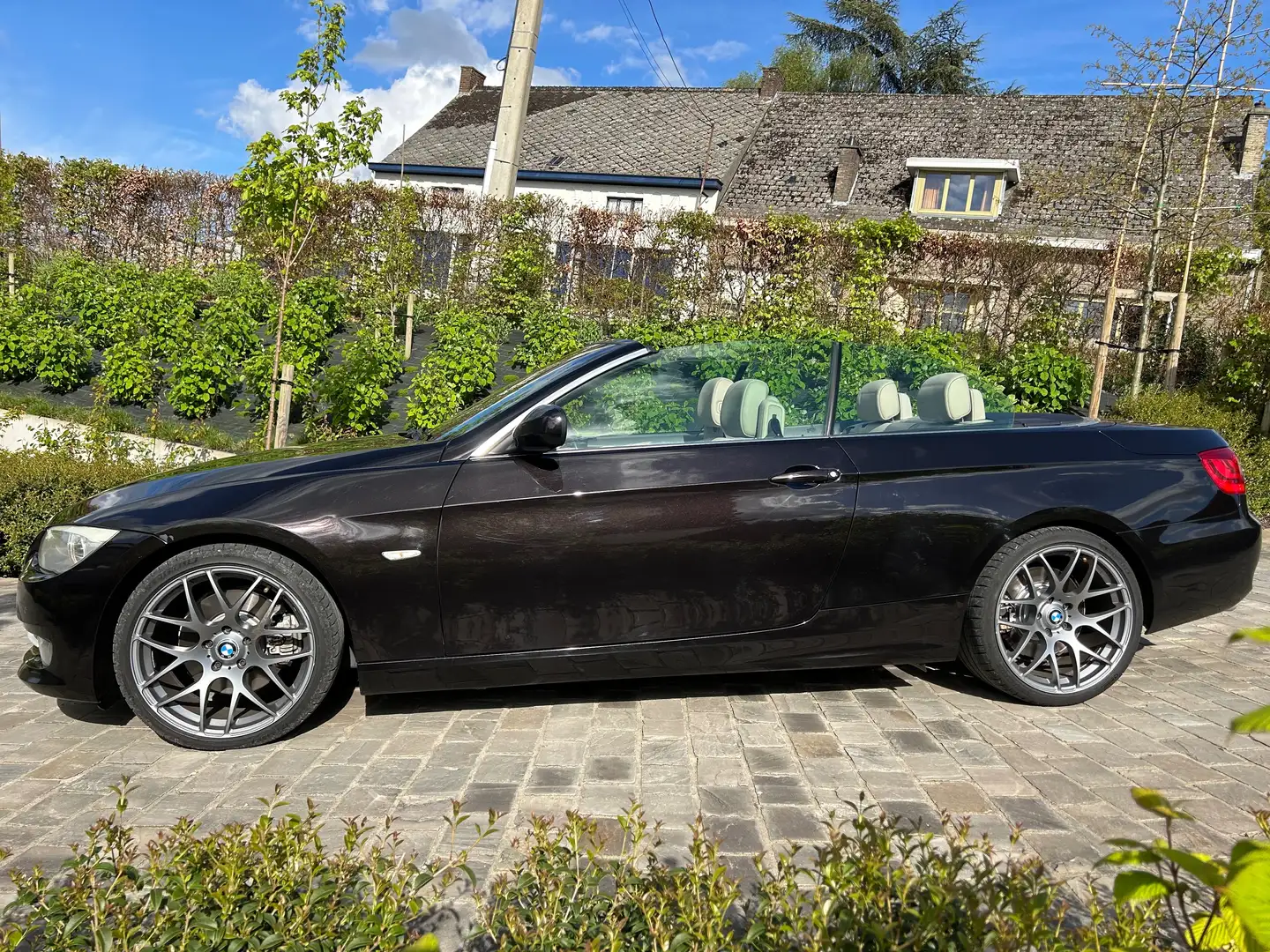 BMW 330 dA*CoupéCabriolet*individual* Noir - 2