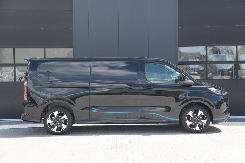 Ford Transit Custom E-Transit 340 L2H1 Sport 71 kWh 218pk - ACC - B&O — photo 4