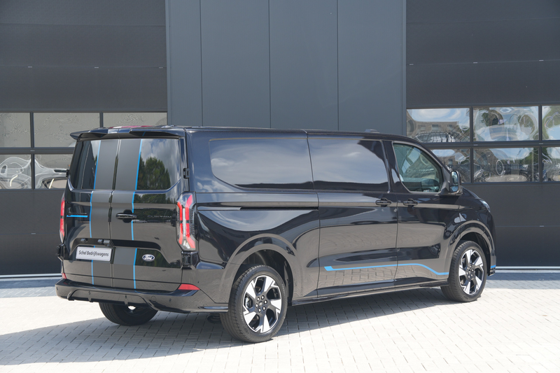 Ford Transit Custom E-Transit 340 L2H1 Sport 71 kWh 218pk - ACC - B&O — photo 5
