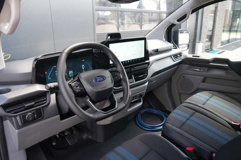 Ford Transit Custom E-Transit 340 L2H1 Sport 71 kWh 218pk - ACC - B&O — photo 22