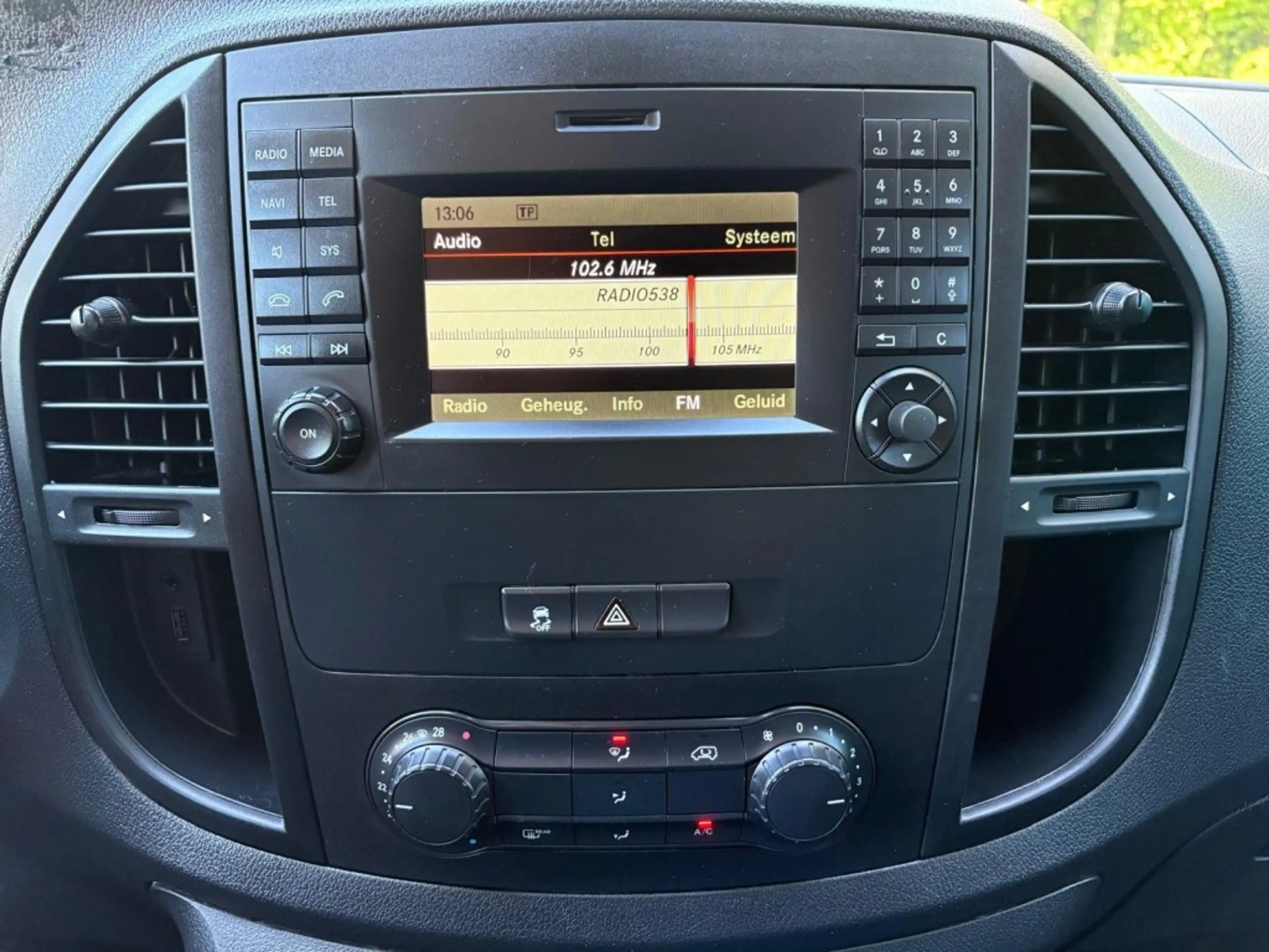 Mercedes-Benz Vito 114 CDI RWD EXTRALANG Airco, Cruise, TrHaak, XXL — photo 11