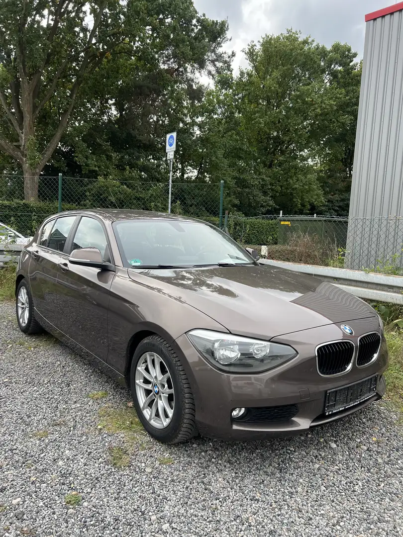 BMW 116 116 d Efficient Dynamics Edition Braun - 1