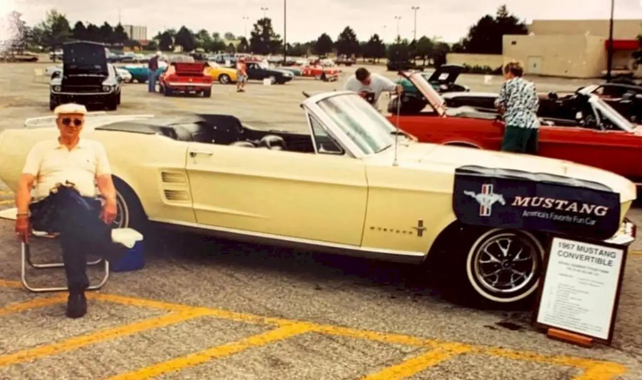 Ford Mustang Convertible s-code 390-320hp, foto 10