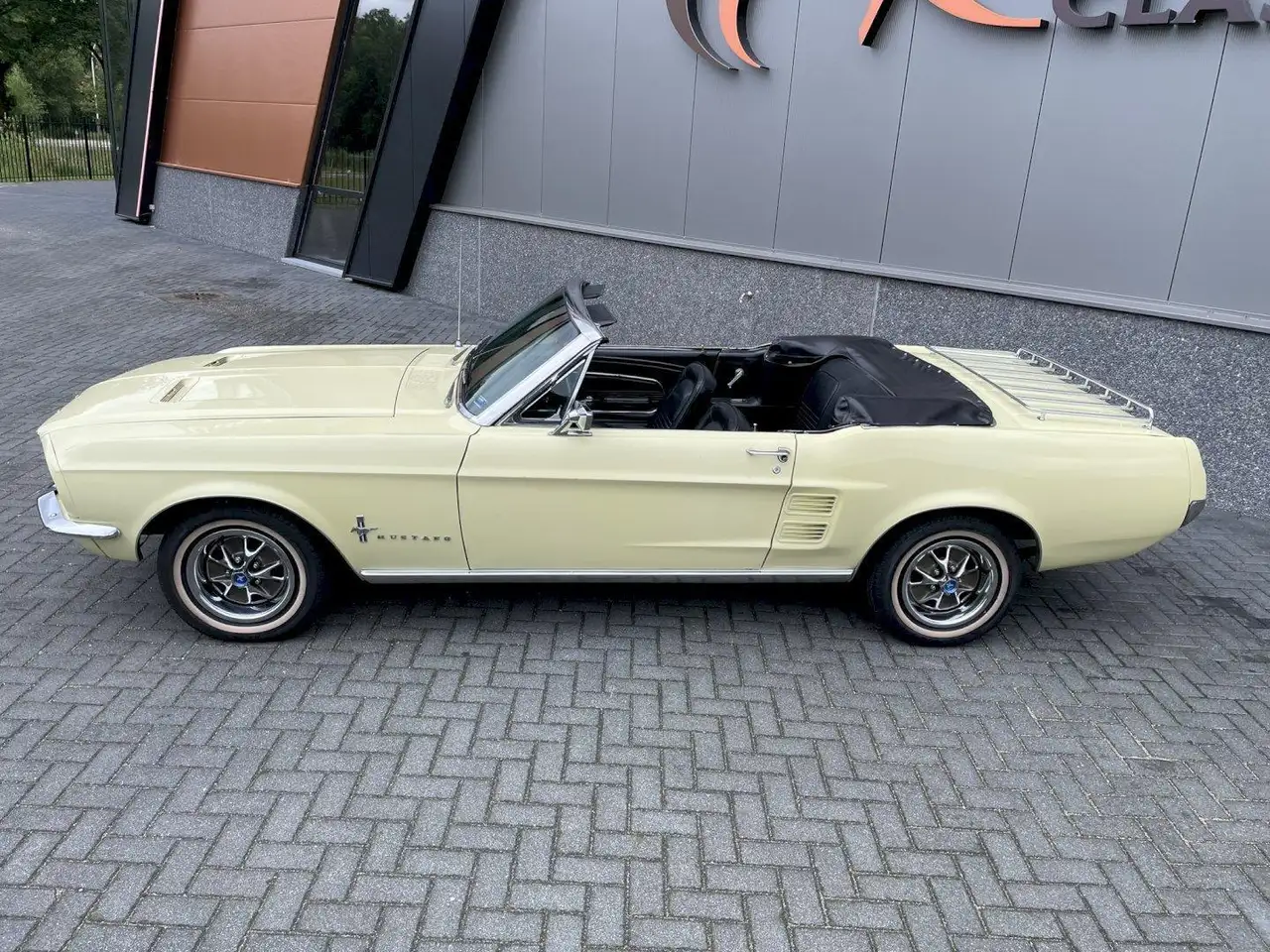 Ford Mustang Convertible s-code 390-320hp, foto 6
