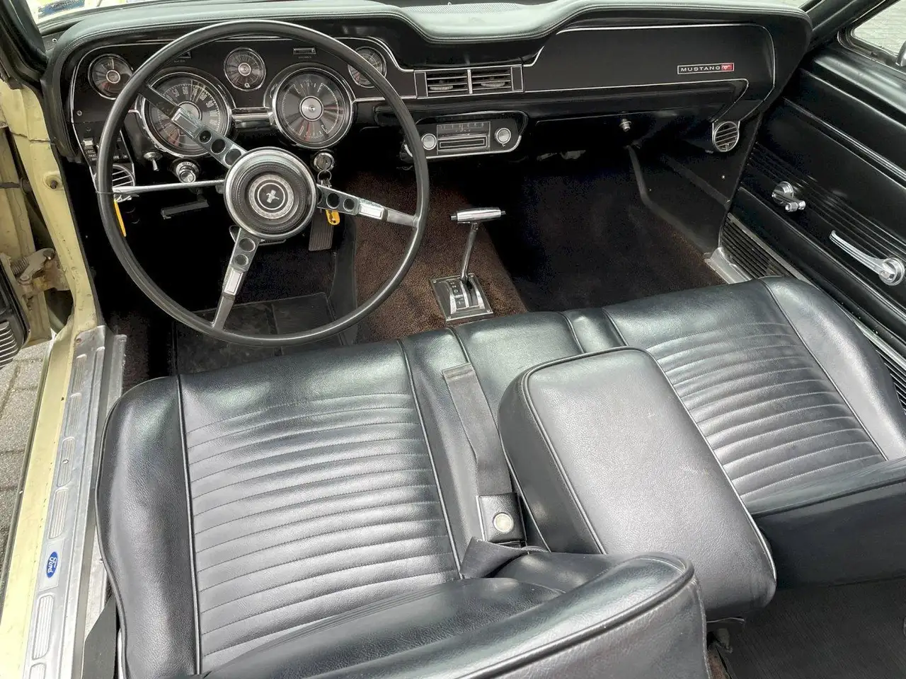 Ford Mustang Convertible s-code 390-320hp, foto 11