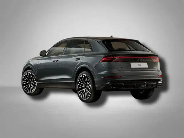 Audi Q8 view 3