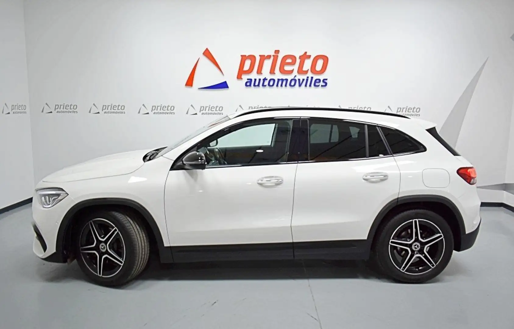 Mercedes-Benz GLA 200 Blanco - 2