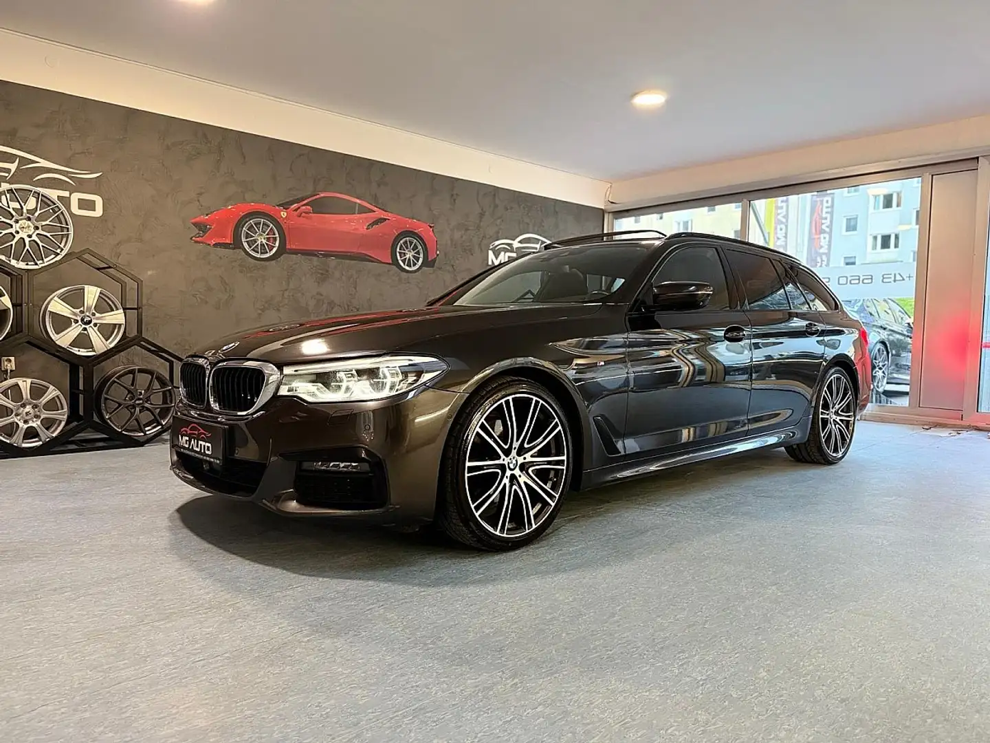 BMW 520 d xDrive Kombi Aut. *M-PAKET*VOLL AUSSTATTUNG Grau - 1