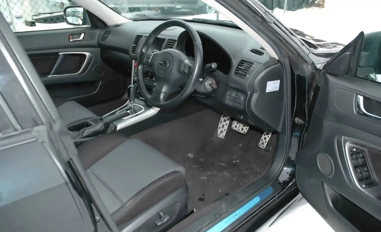 Subaru Legacy снимка Subaru Legacy