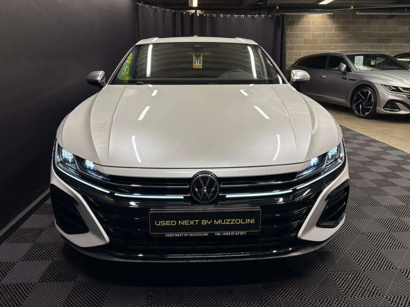 Volkswagen Arteon R Shooting Brake 4Motion 320cv 7-DSG Blanc - 2