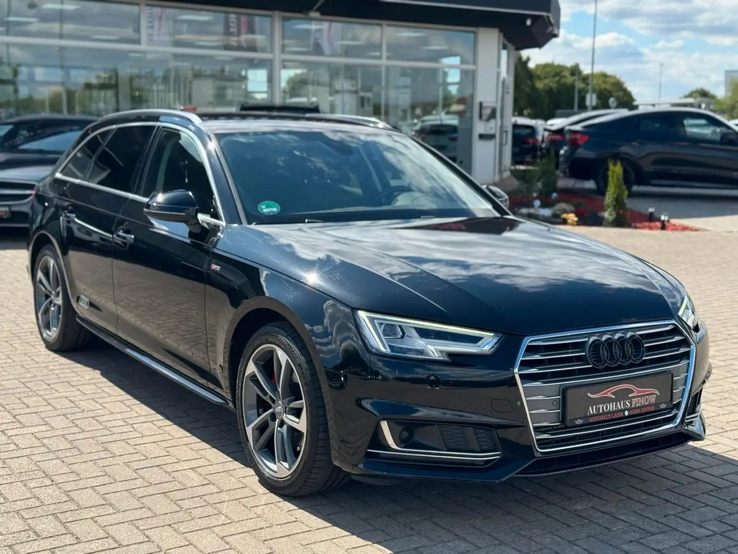 Audi A4 2.0 TFSI"S-TRONIC"Avant"S-LINE"ACC"SPUR ASS" Noir - 2