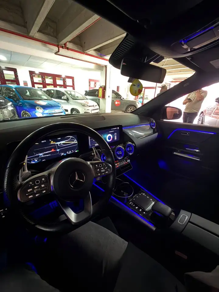 Mercedes-Benz GLA 200