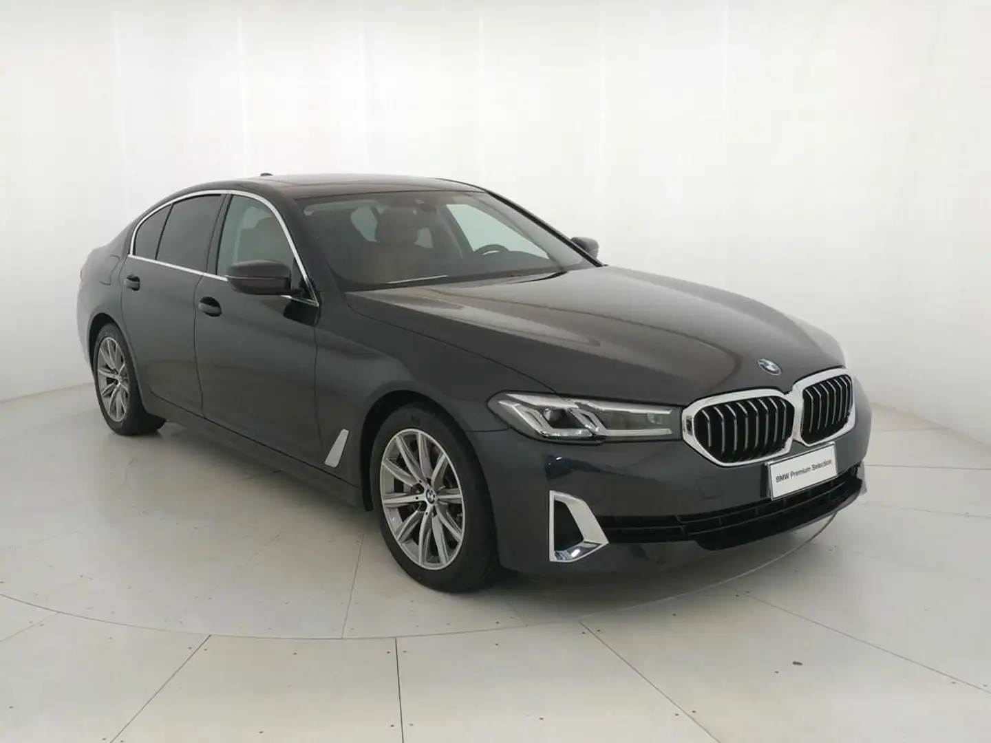 BMW 540 d mhev 48V xdrive Luxury auto Grau - 2