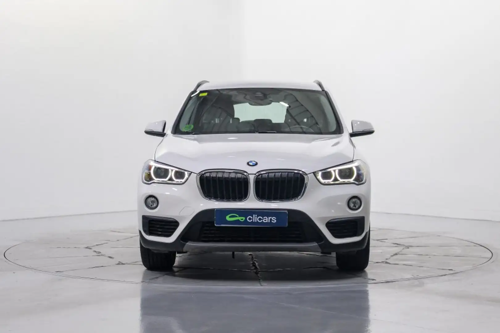 BMW X1 sDrive 18d Blanc - 2