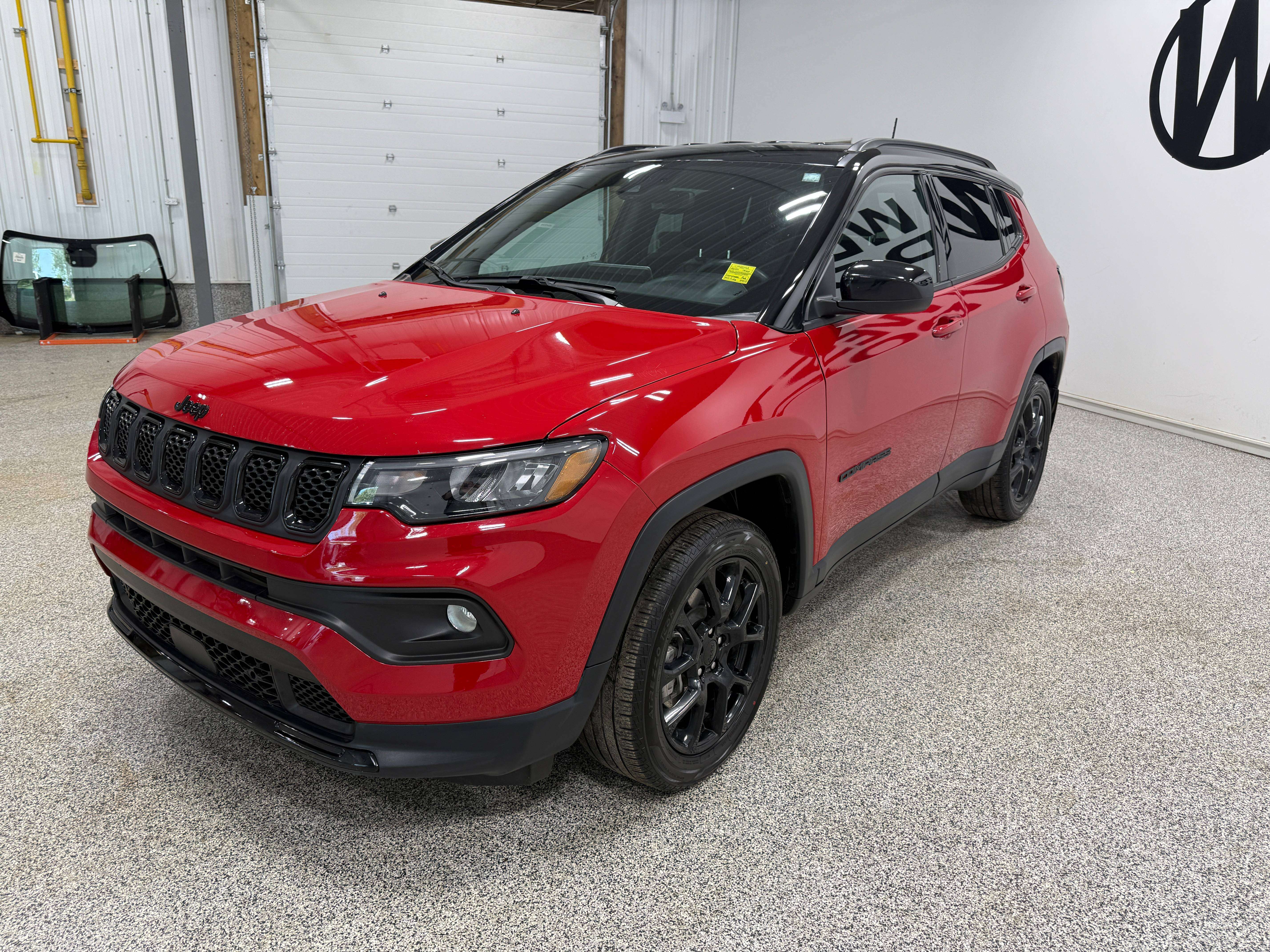2024 Jeep Compass ALTITUDE 4X4 | HEATED LEATHER SEATS | HEATED WHEEL — снимка 3
