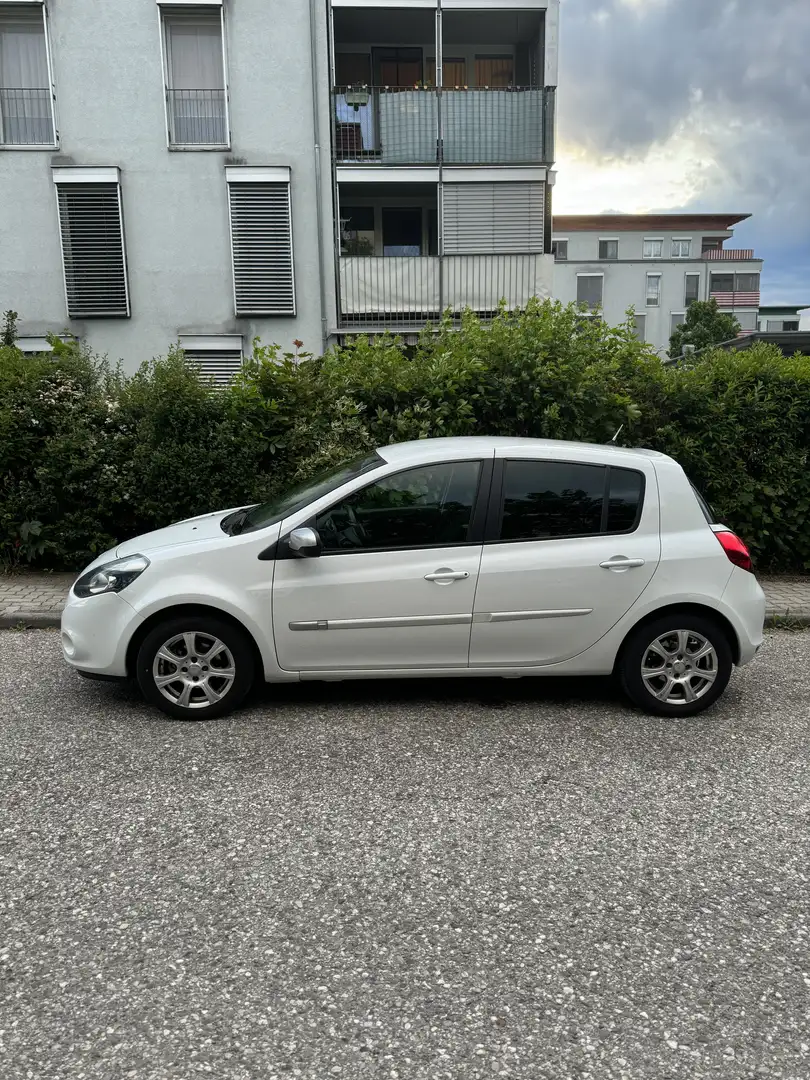Renault Clio Success 1,2 16V 75 Weiß - 2