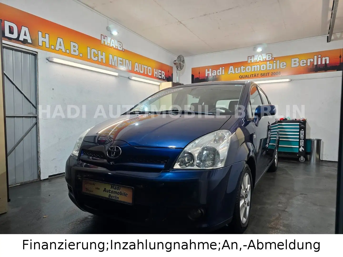 Toyota Corolla Verso 1.8 Executive/Automatik/7 Sitzer Blau - 1