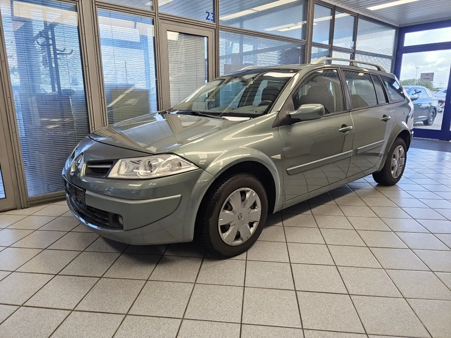 Renault Megane ohne Tüv Grün - 2