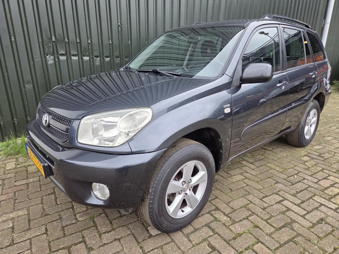 Toyota RAV 4 1.8-16V VVT-i Terra Airco 2WD Grijs - 1