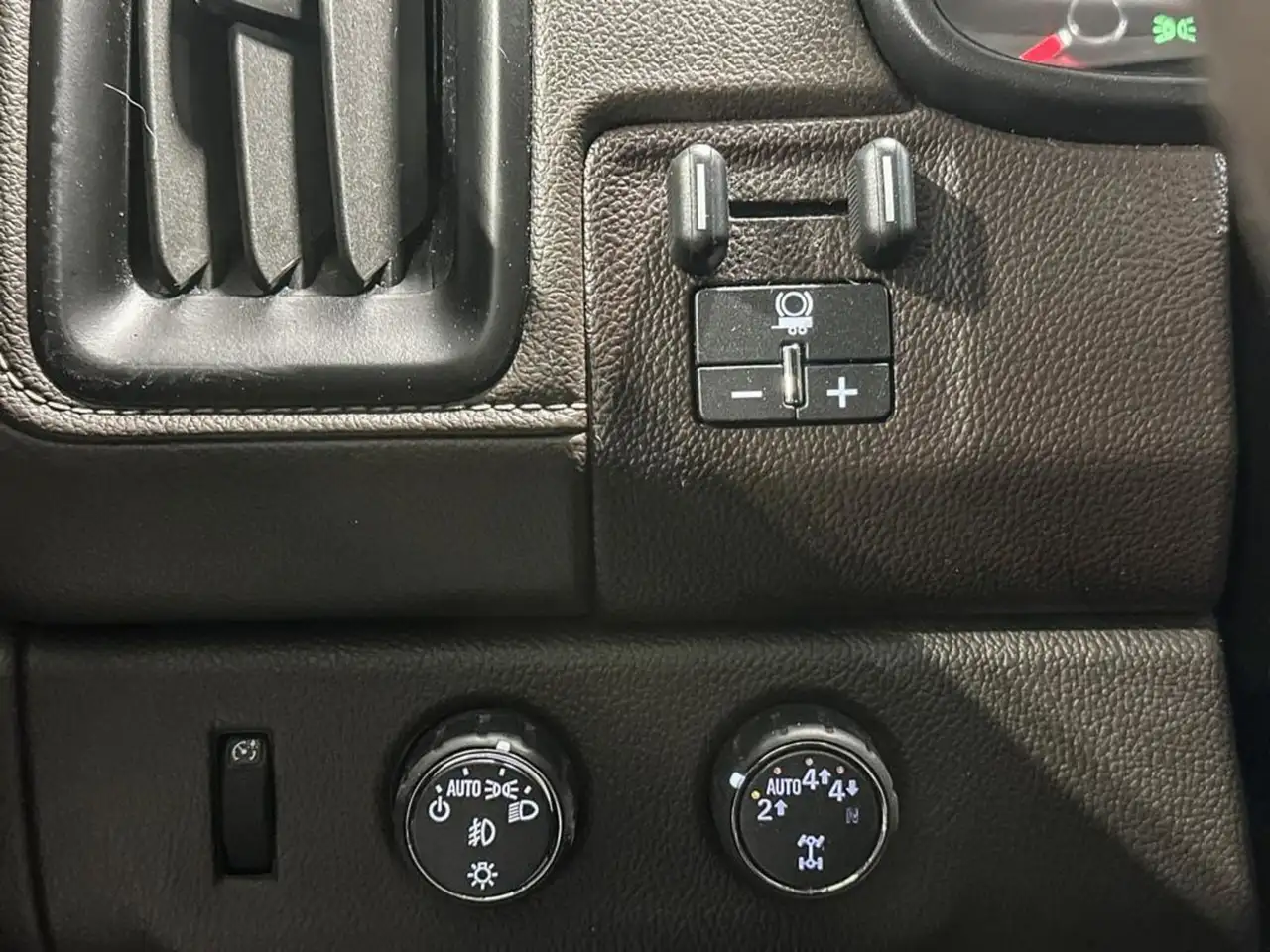 GMC Canyon снимка GMC Canyon