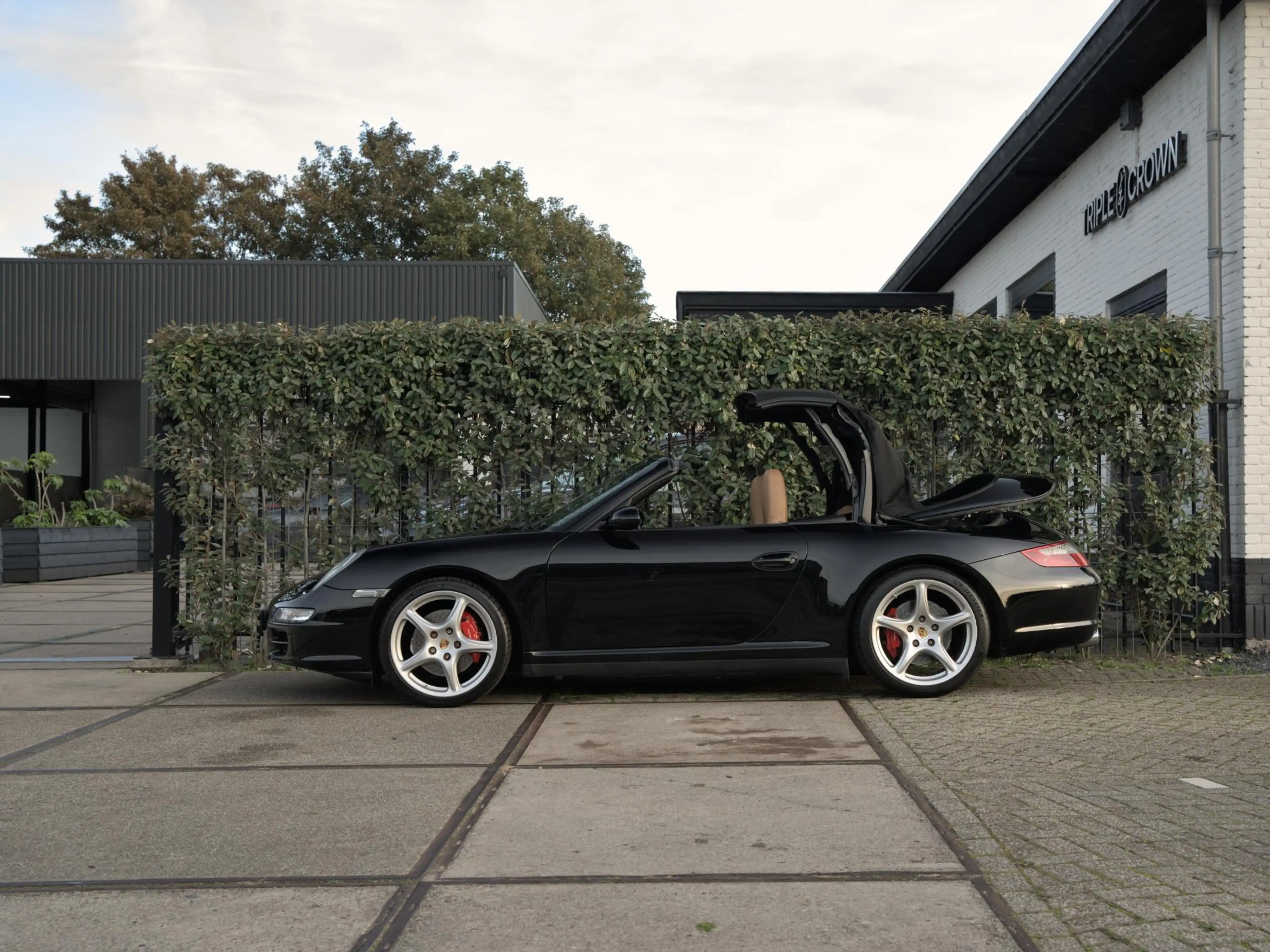 Porsche 997 Cabrio 3.8 Carrera 4S — photo 5
