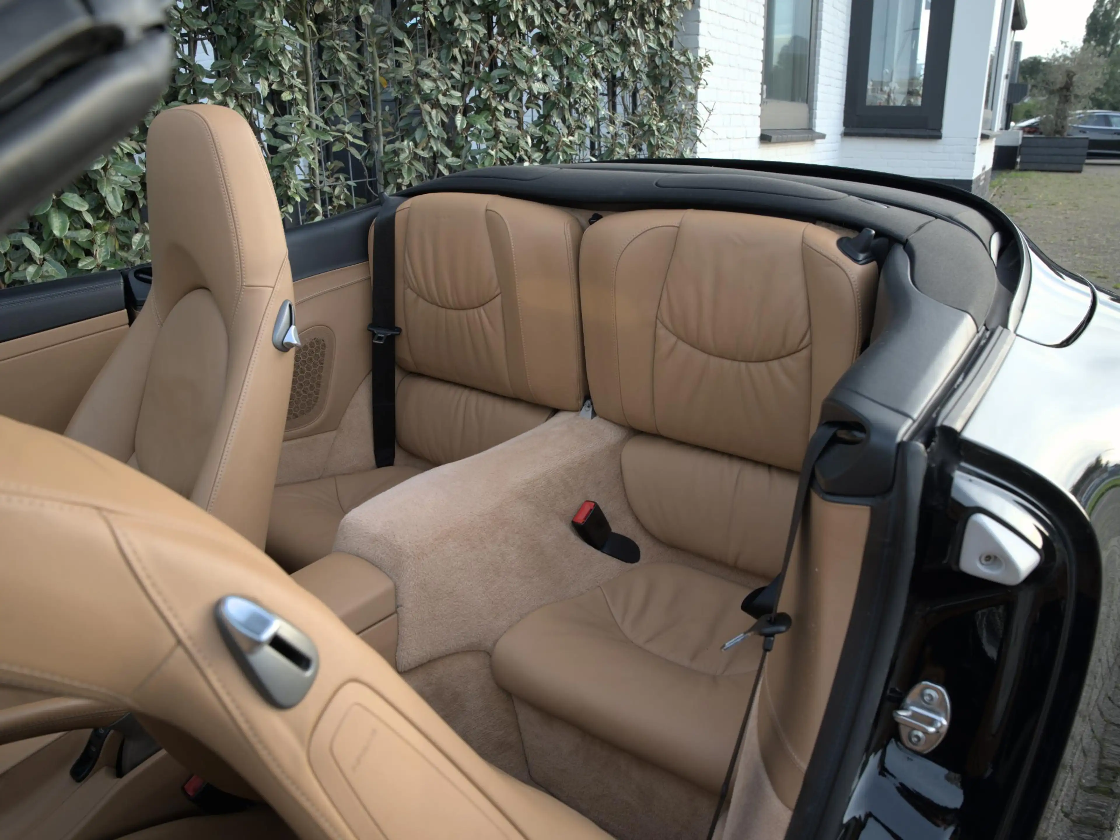Porsche 997 Cabrio 3.8 Carrera 4S — photo 13