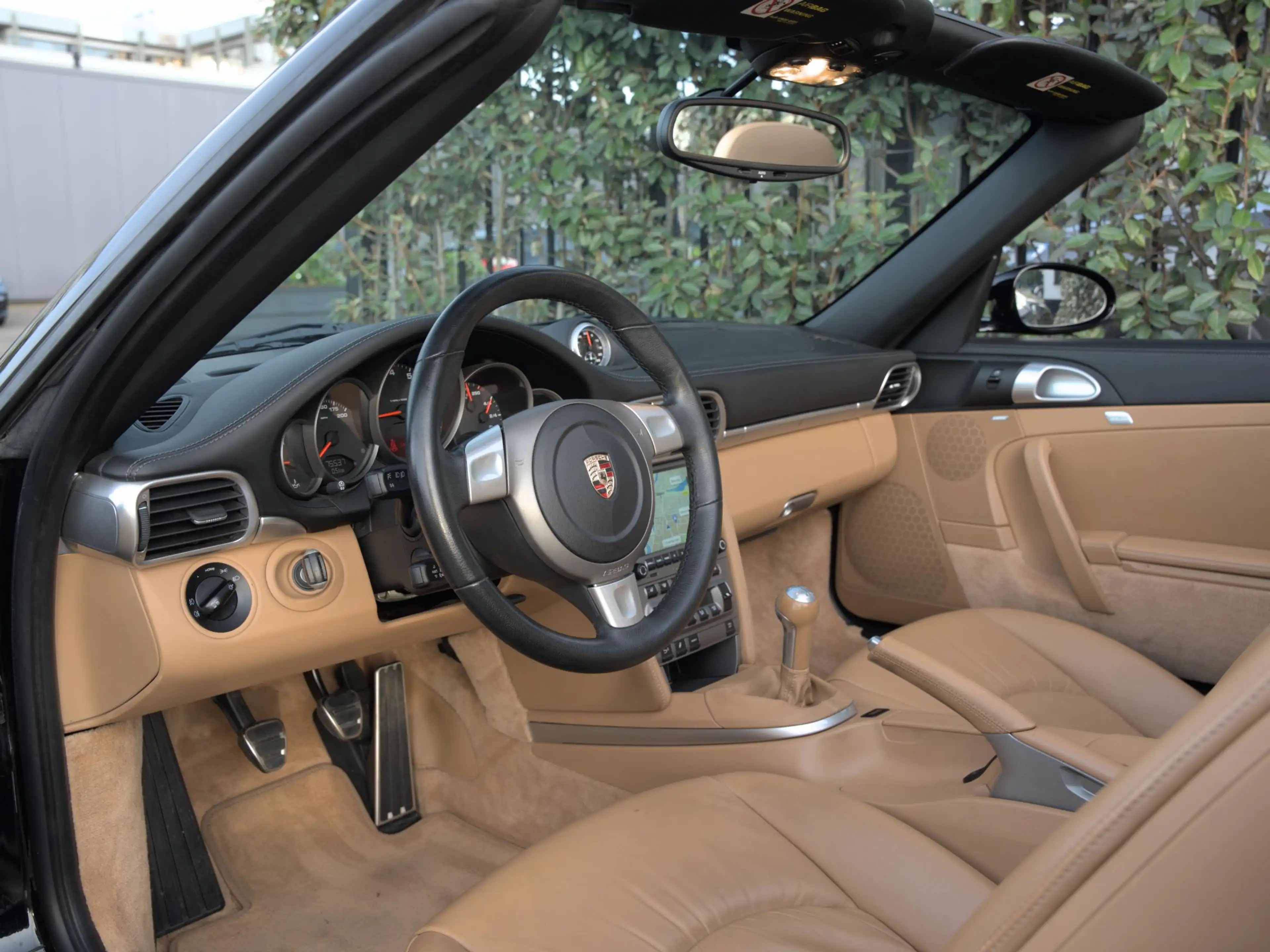 Porsche 997 Cabrio 3.8 Carrera 4S — photo 10