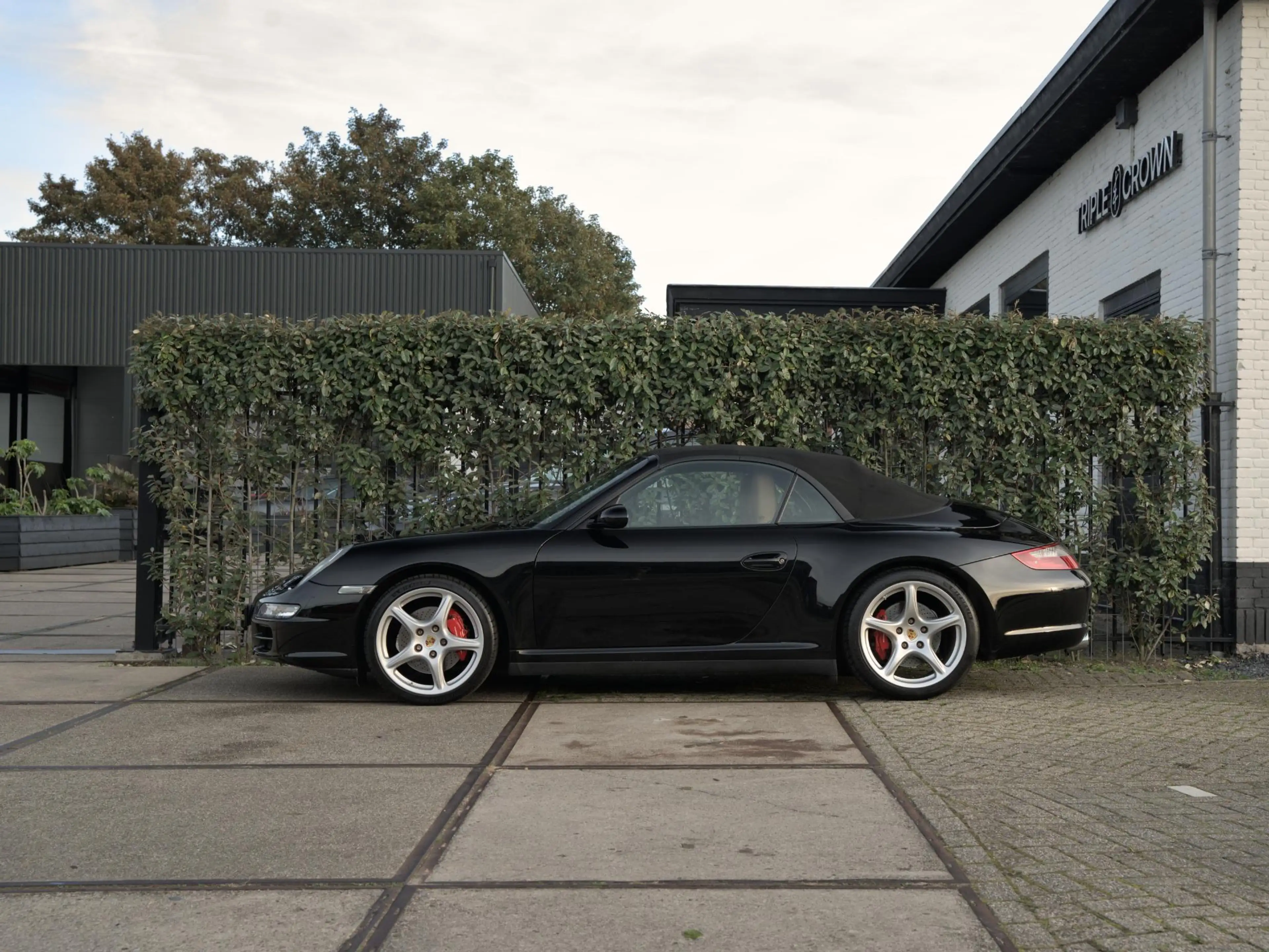 Porsche 997 Cabrio 3.8 Carrera 4S — photo 6