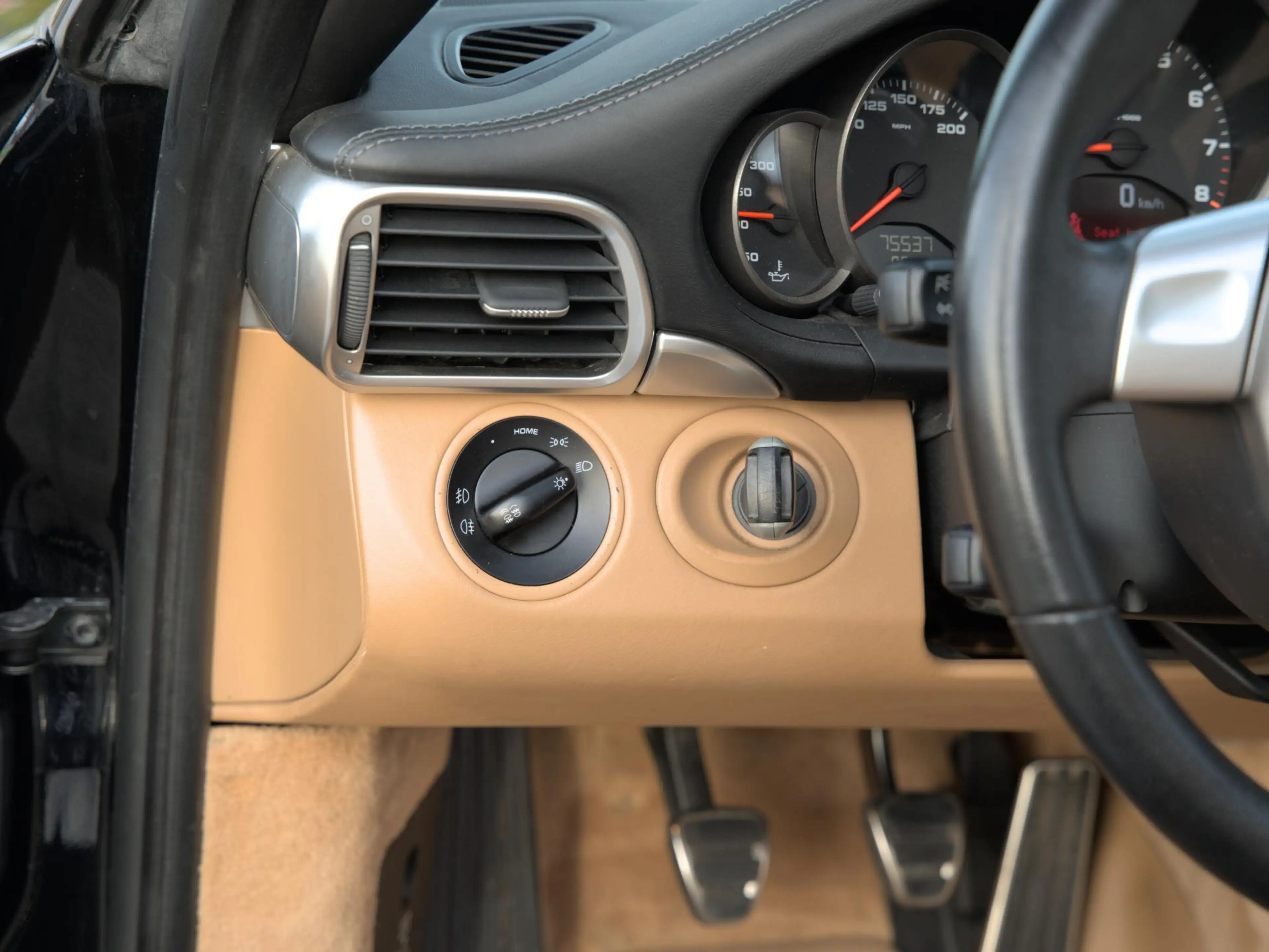 Porsche 997 Cabrio 3.8 Carrera 4S — photo 30