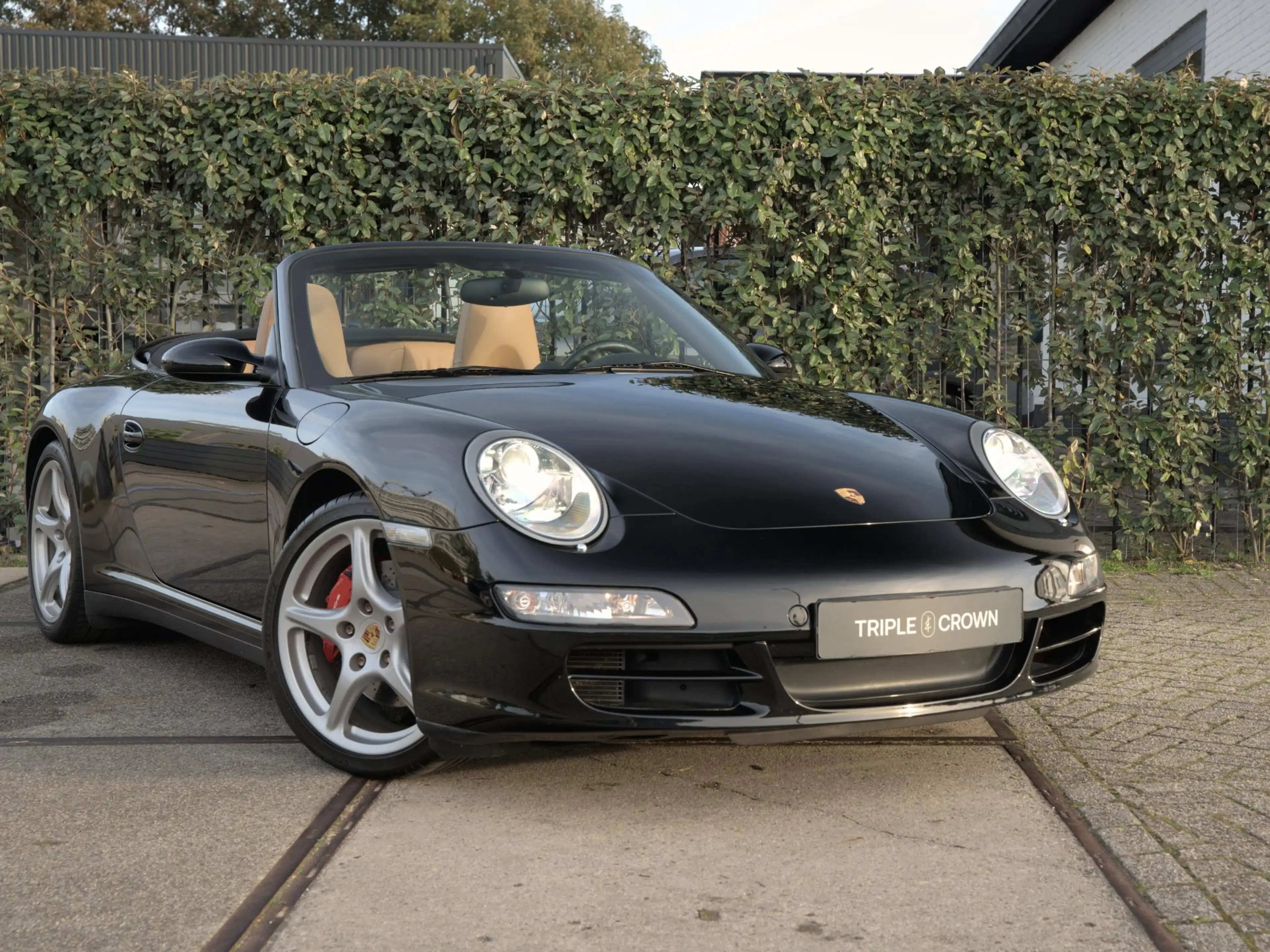 Porsche 997 Cabrio 3.8 Carrera 4S — photo 17