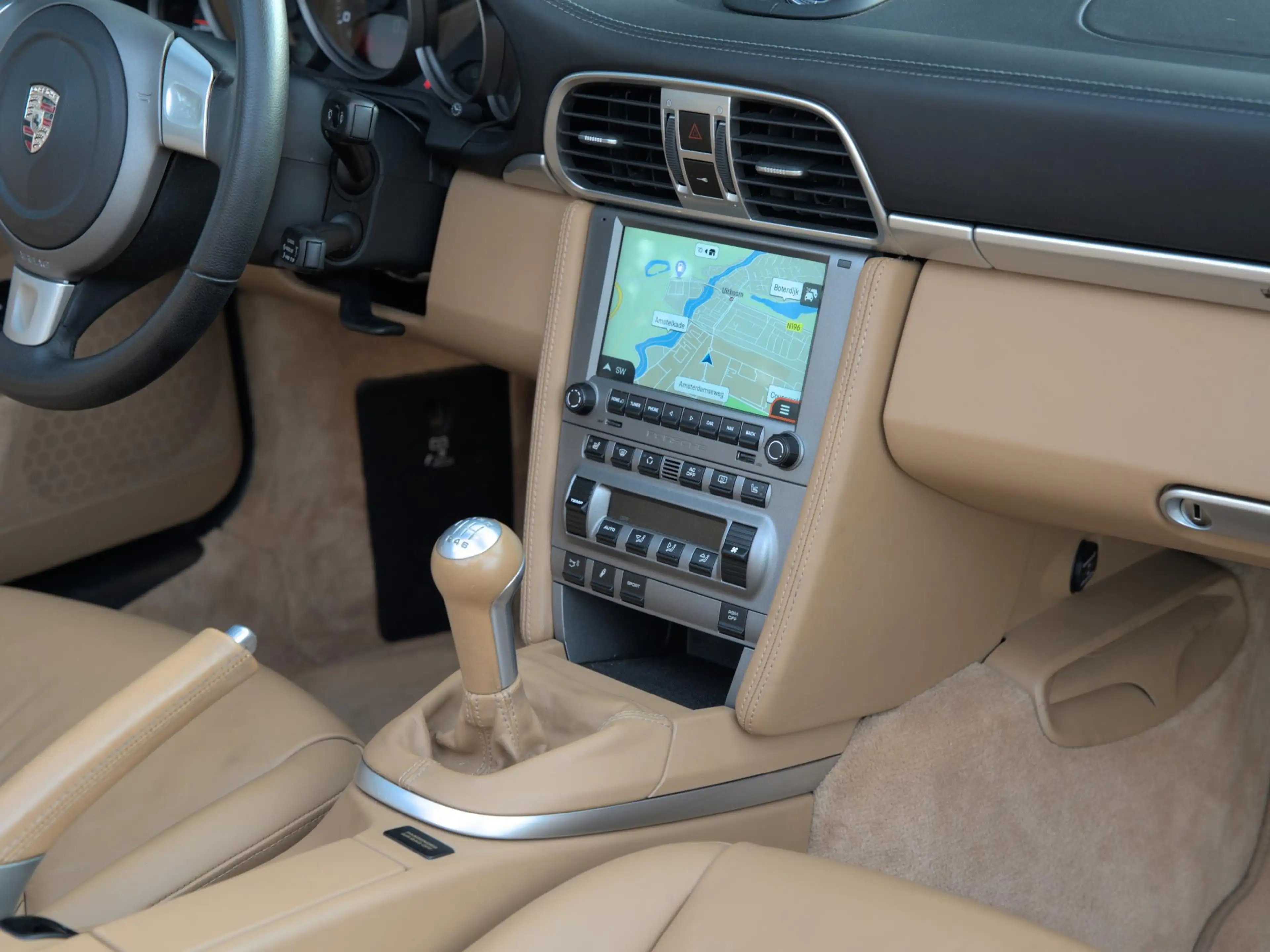 Porsche 997 Cabrio 3.8 Carrera 4S — photo 38