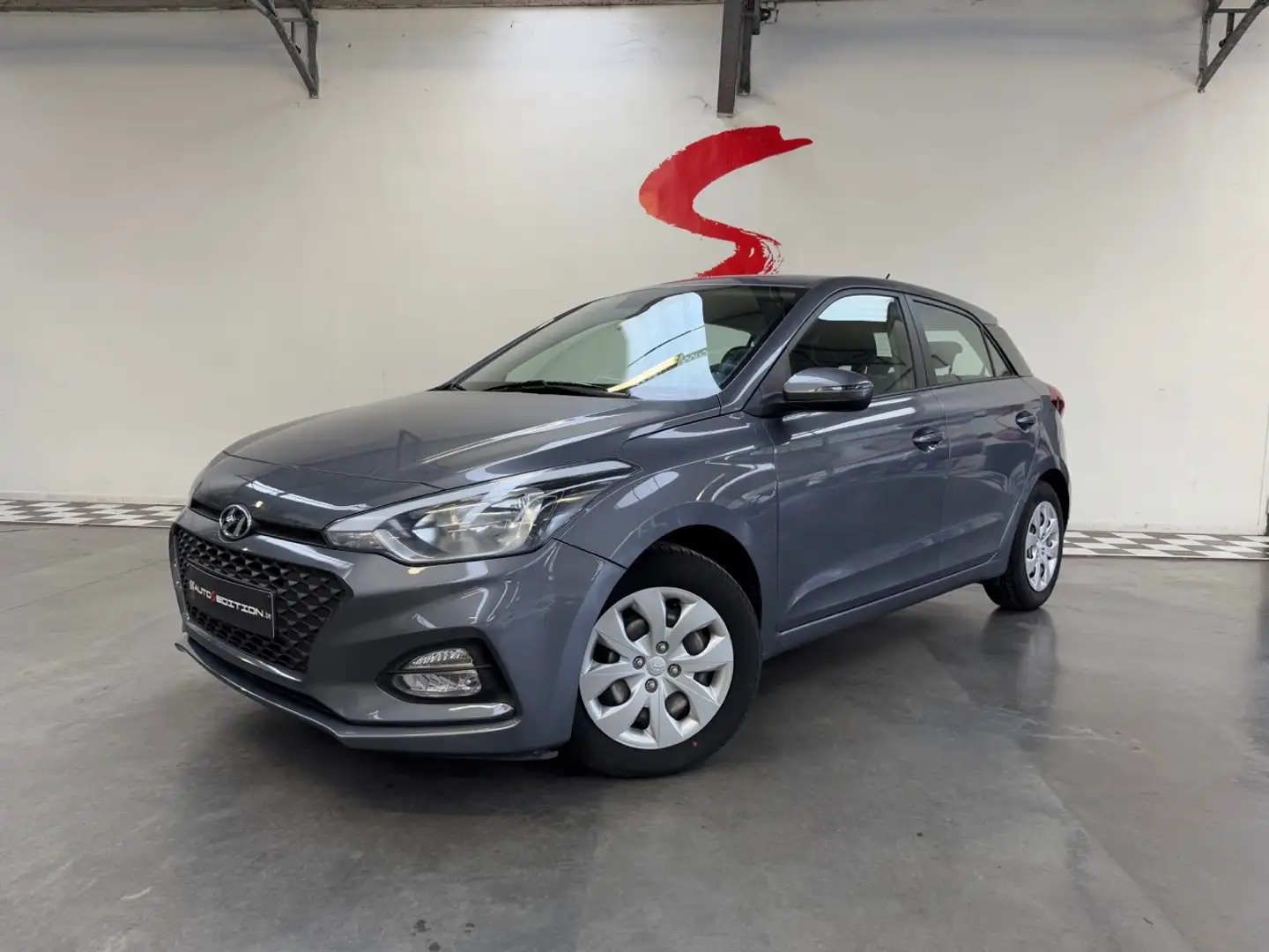 Hyundai i20 1.2i / 5920 KM / 1ere MAIN Gris - 1
