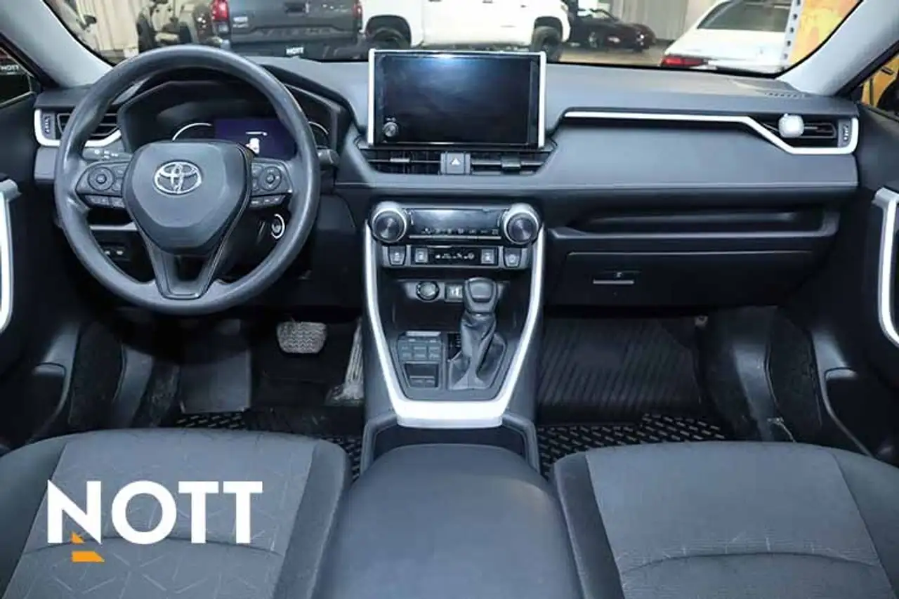 Toyota RAV 4 снимка Toyota RAV 4