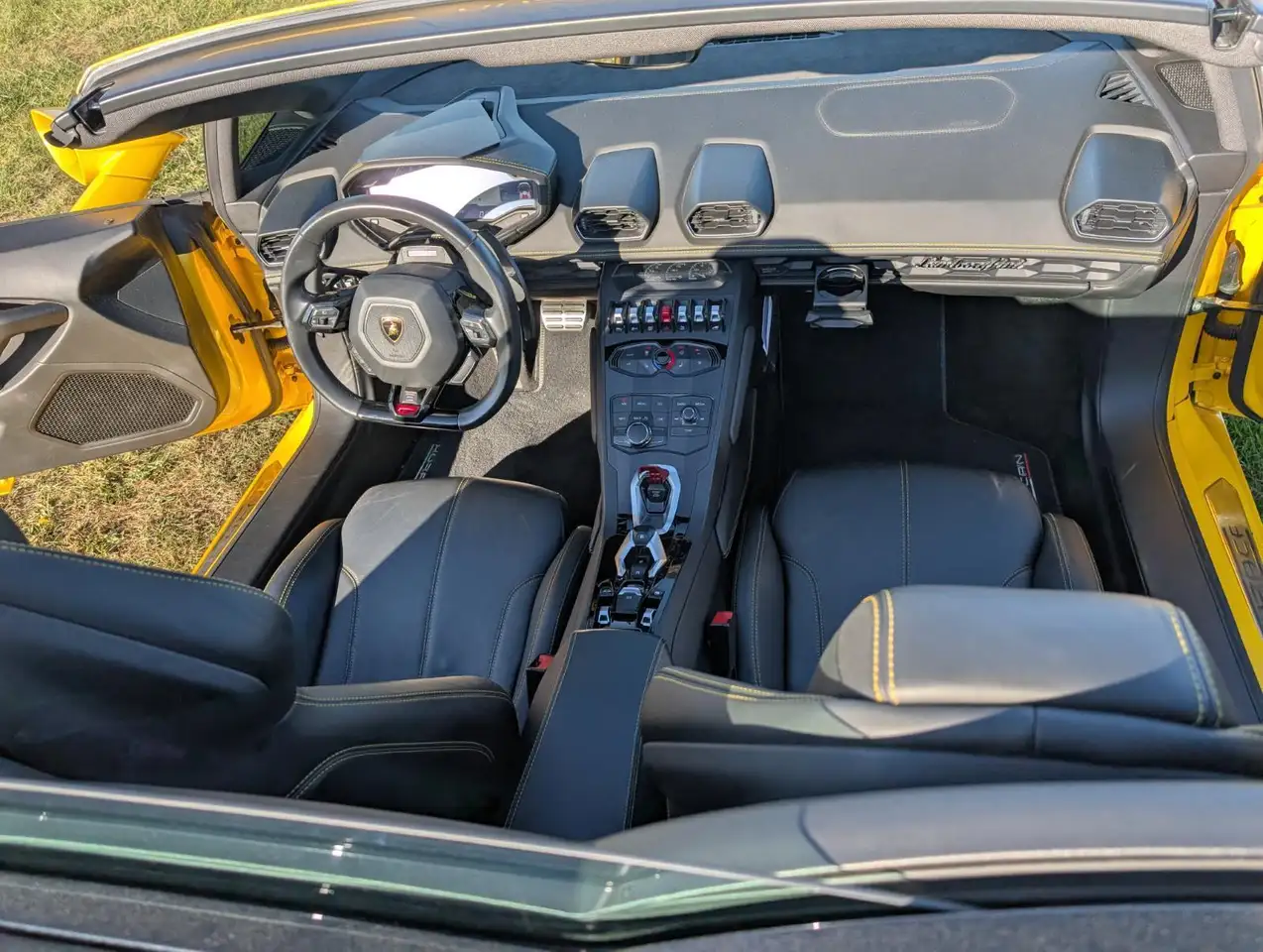 Lamborghini Huracán снимка Lamborghini Huracán