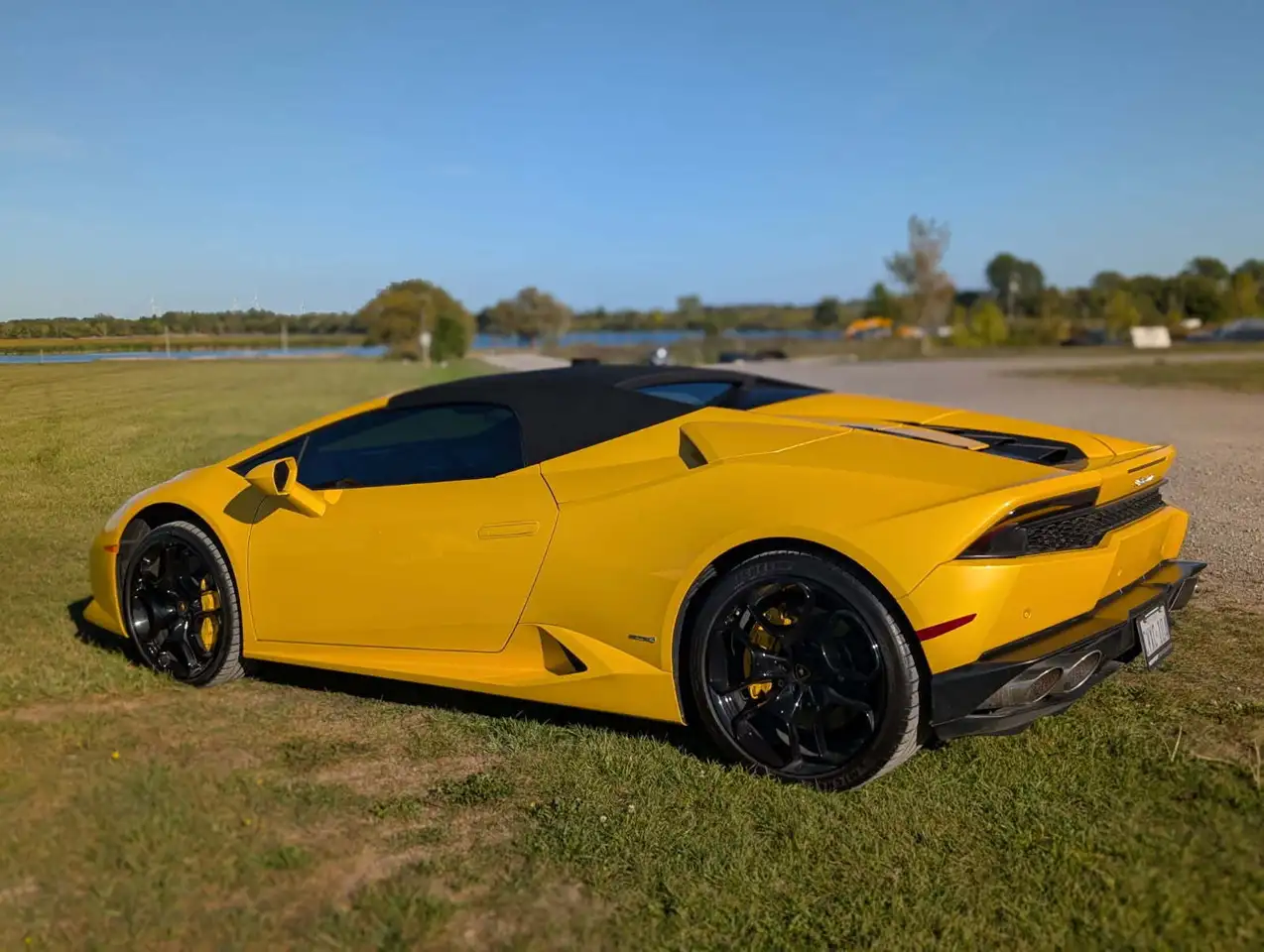Lamborghini Huracán снимка Lamborghini Huracán