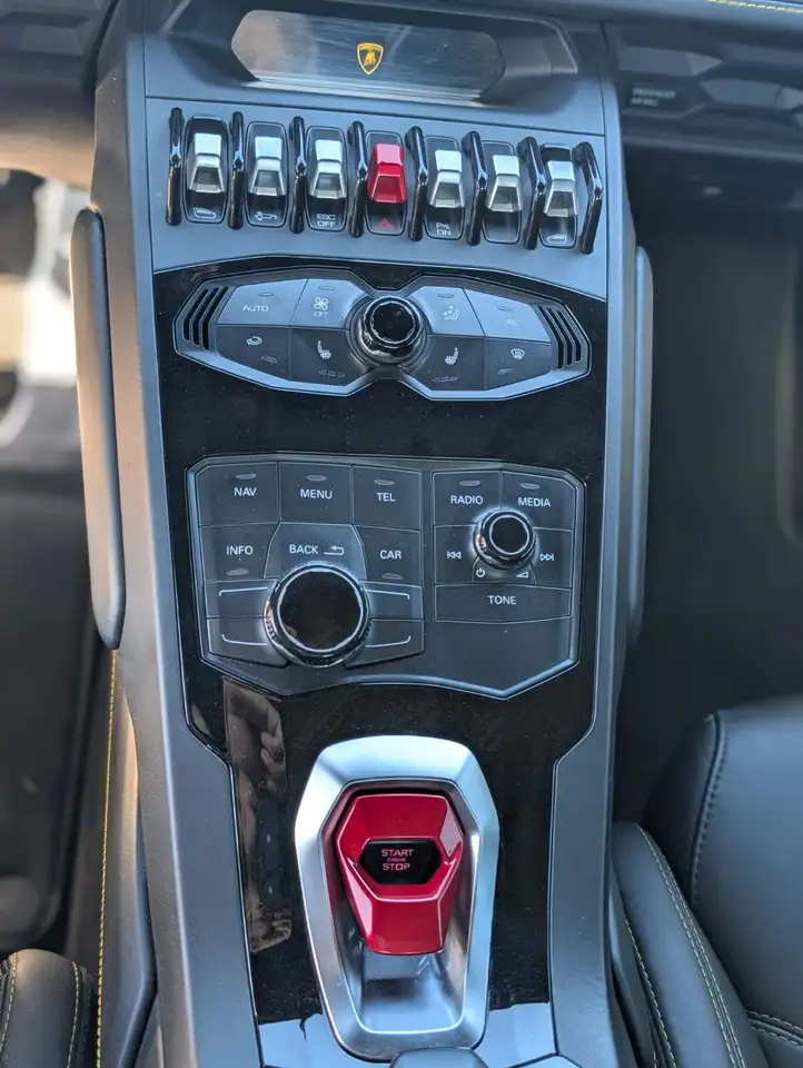 Lamborghini Huracán снимка Lamborghini Huracán
