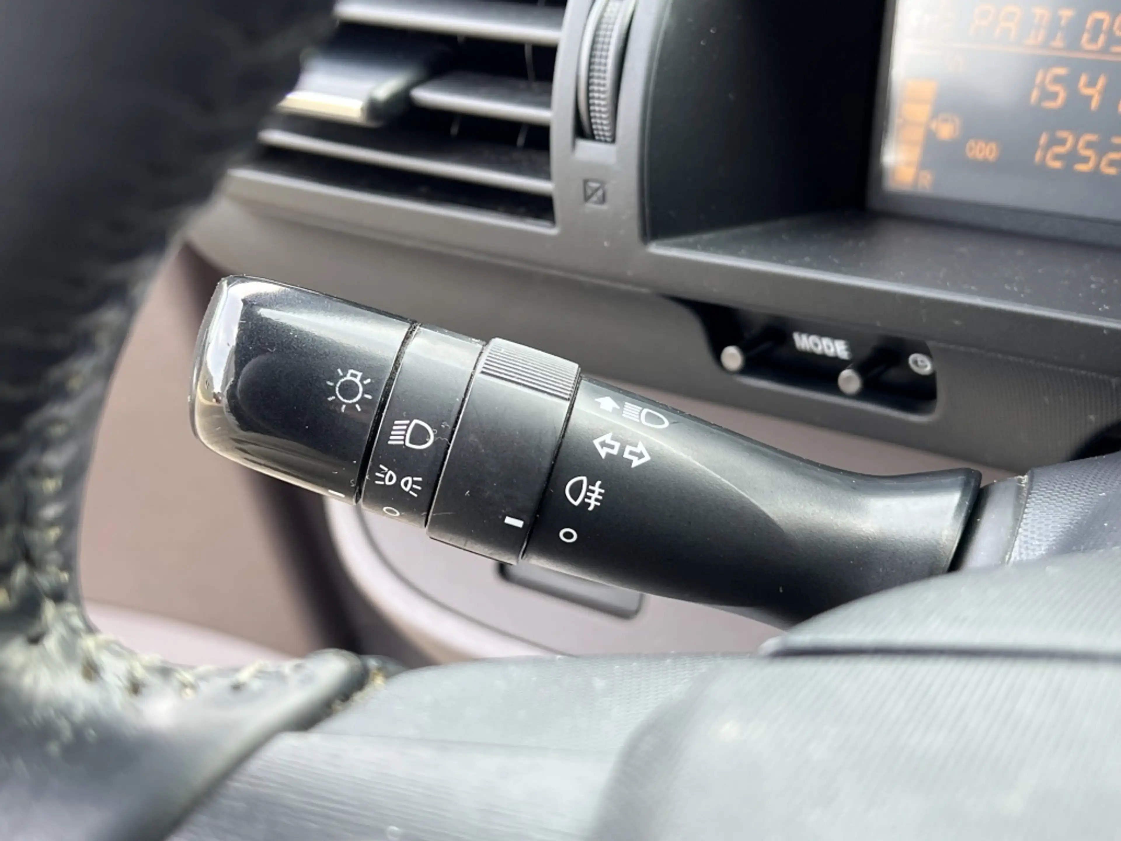Toyota iQ 1.0 VVTi Comfort | NL auto | LMV | All season band — photo 17