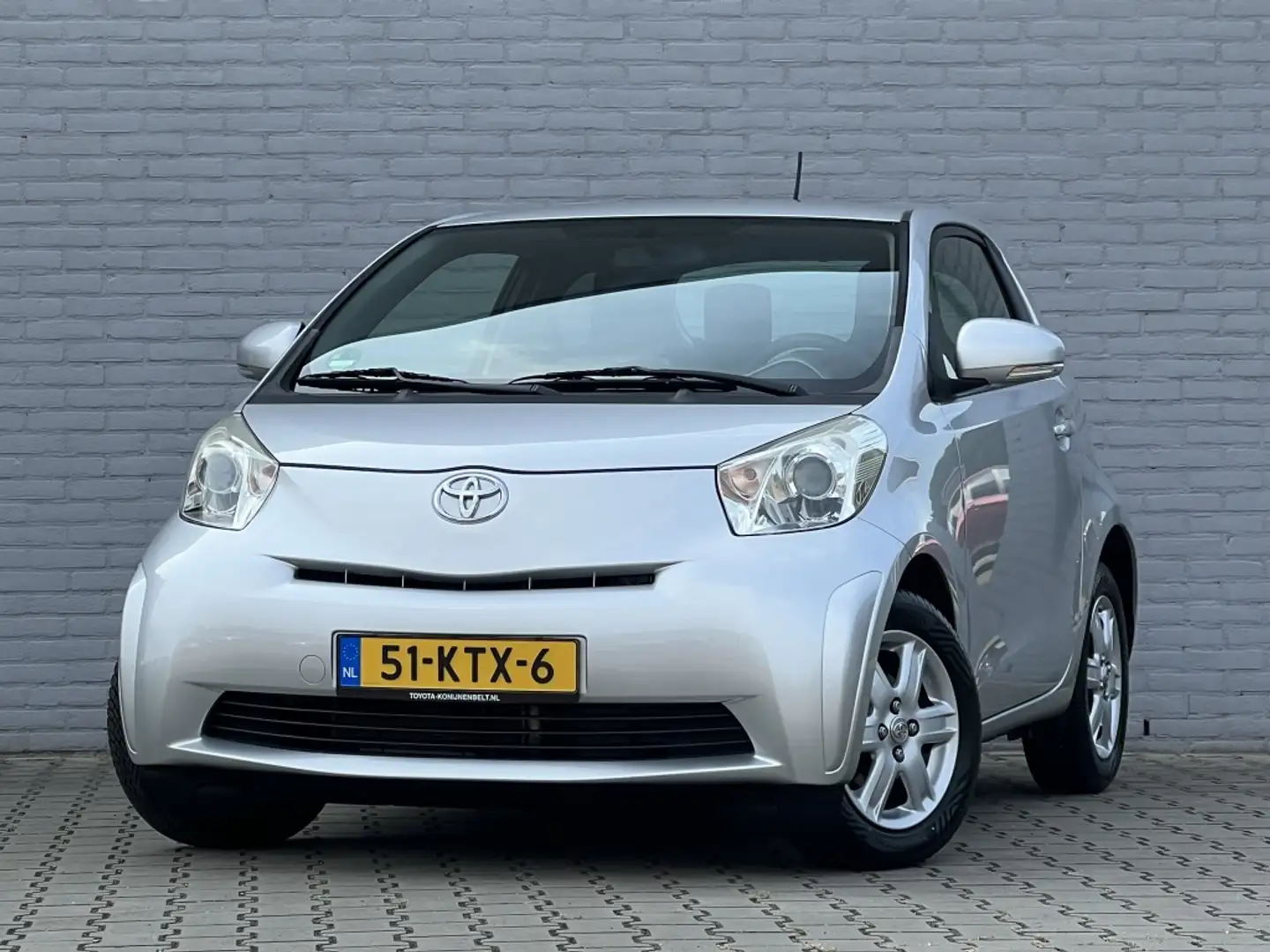 Toyota iQ 1.0 VVTi Comfort | NL auto | LMV | All season band Grau - 2