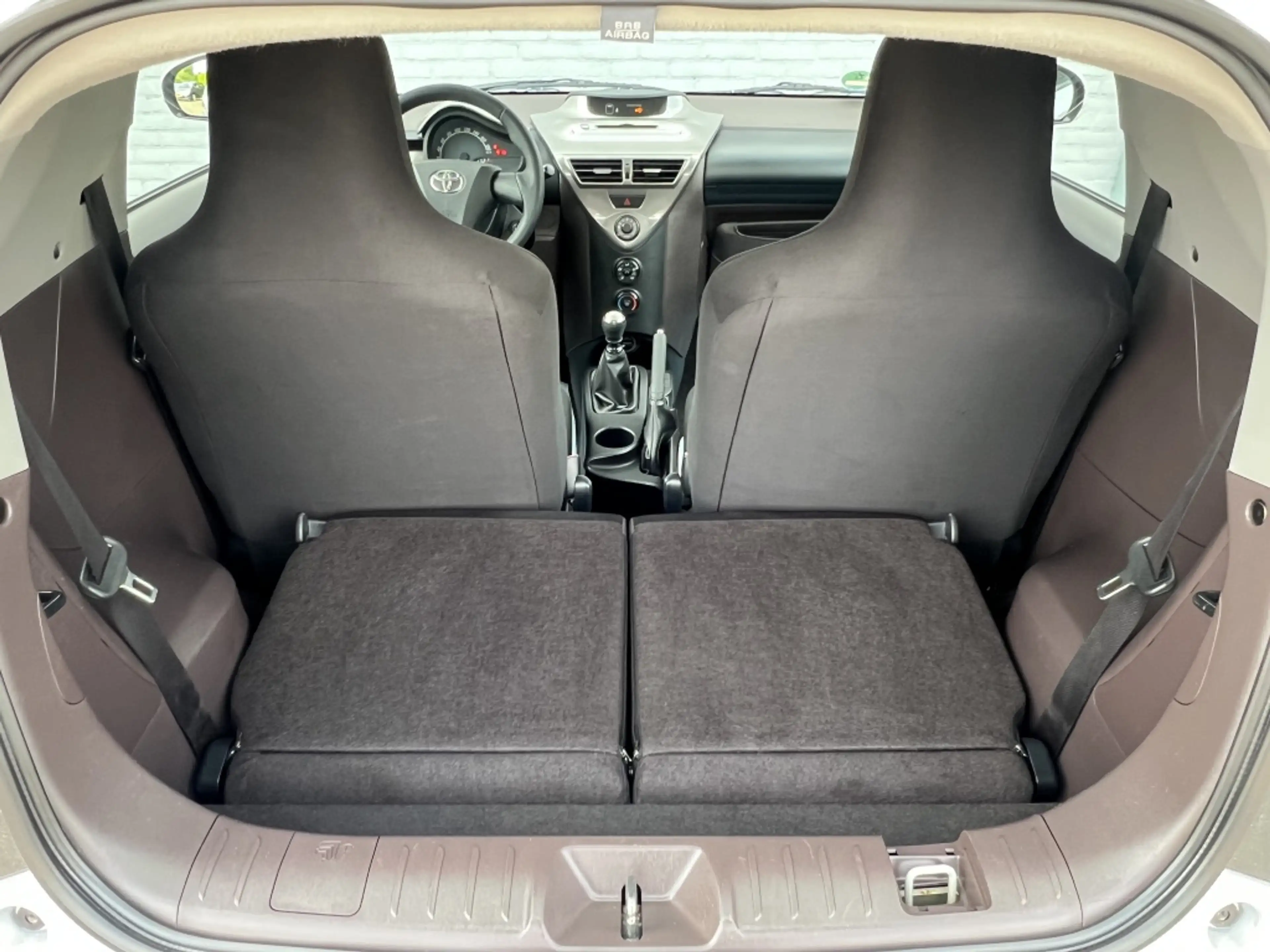 Toyota iQ 1.0 VVTi Comfort | NL auto | LMV | All season band — photo 27